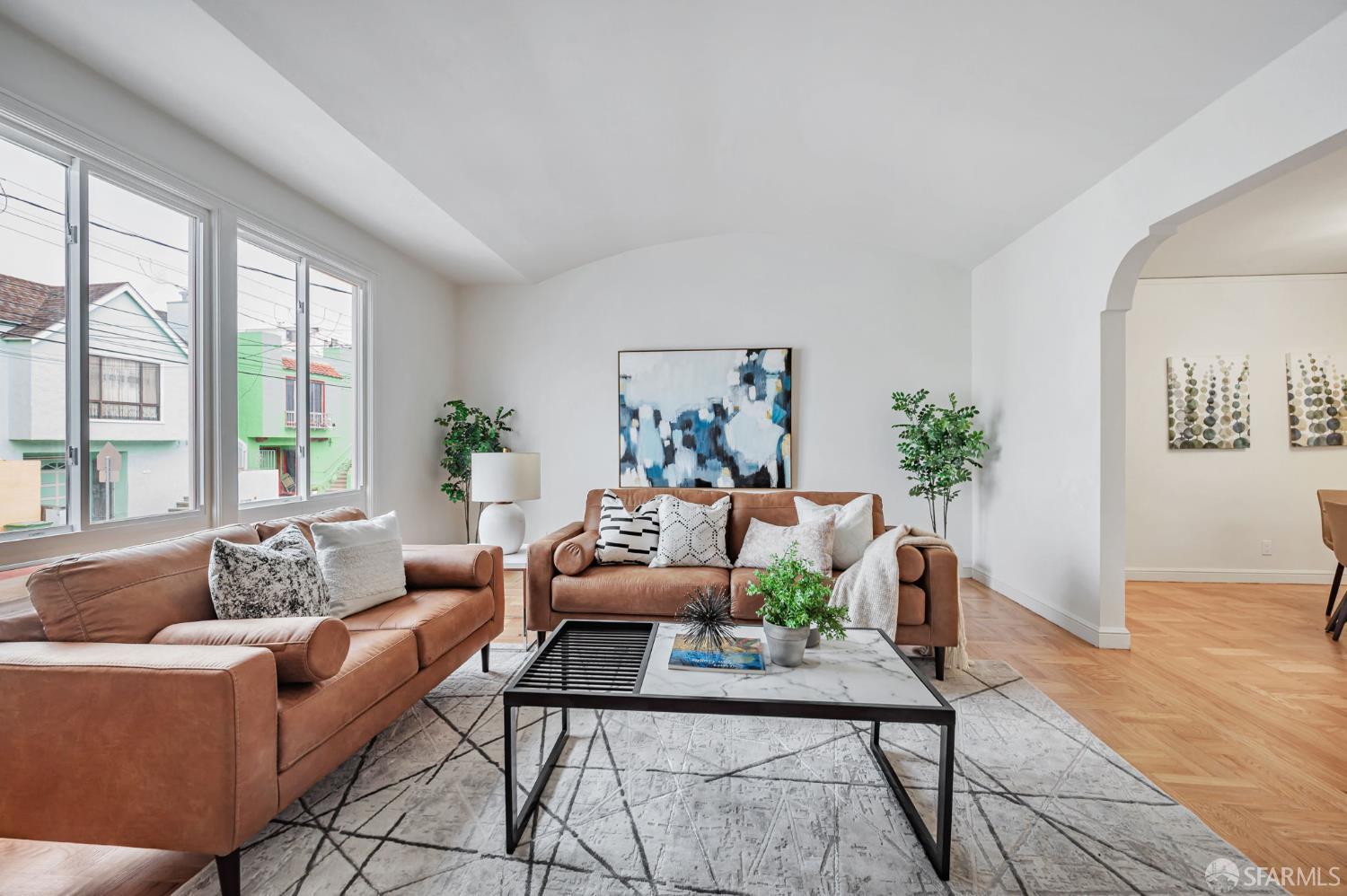 Detail Gallery Image 5 of 38 For 32 Santa Fe Ave, San Francisco,  CA 94124 - 3 Beds | 1/1 Baths