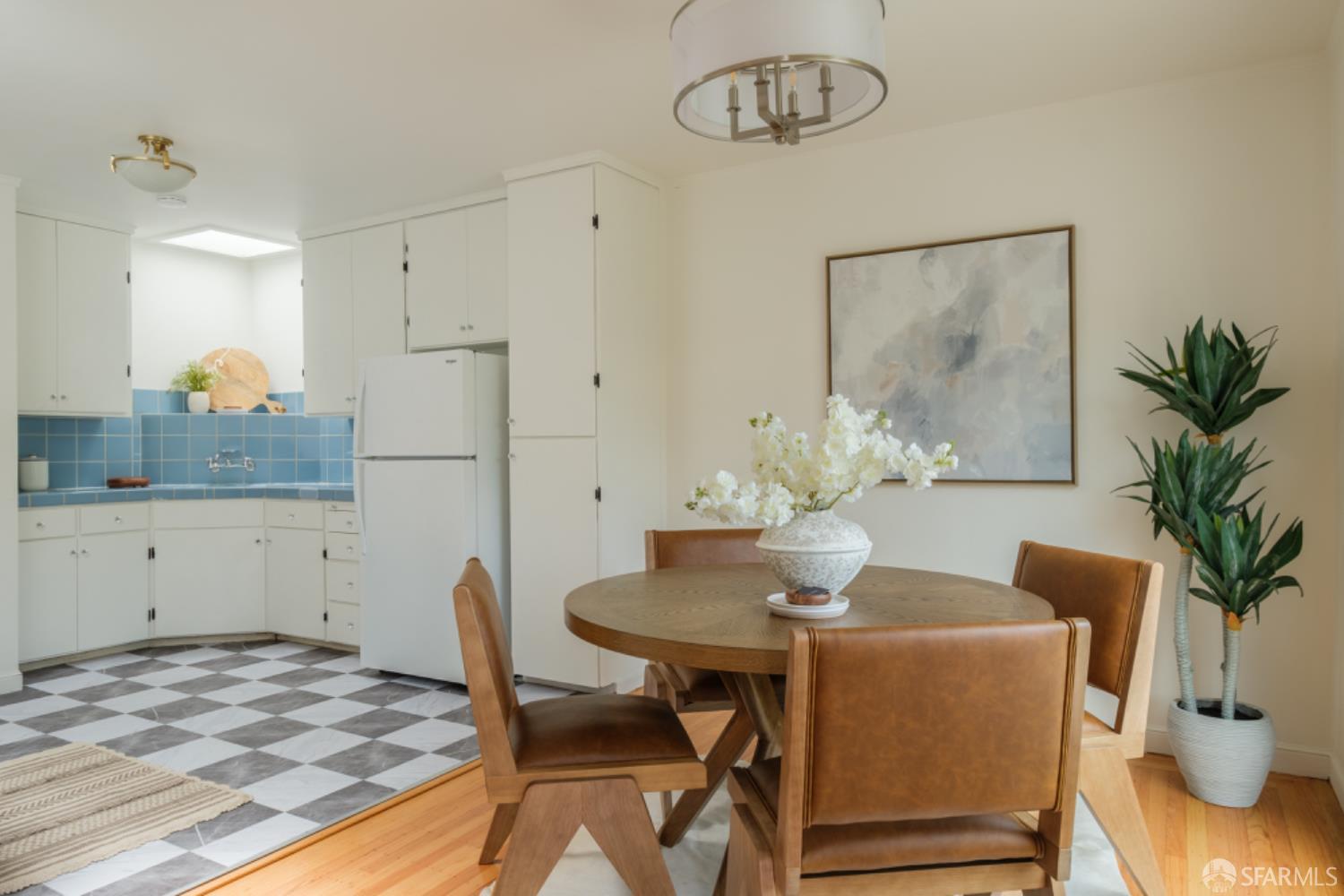 Detail Gallery Image 7 of 24 For 1547 Mckinnon Ave, San Francisco,  CA 94124 - 2 Beds | 1 Baths