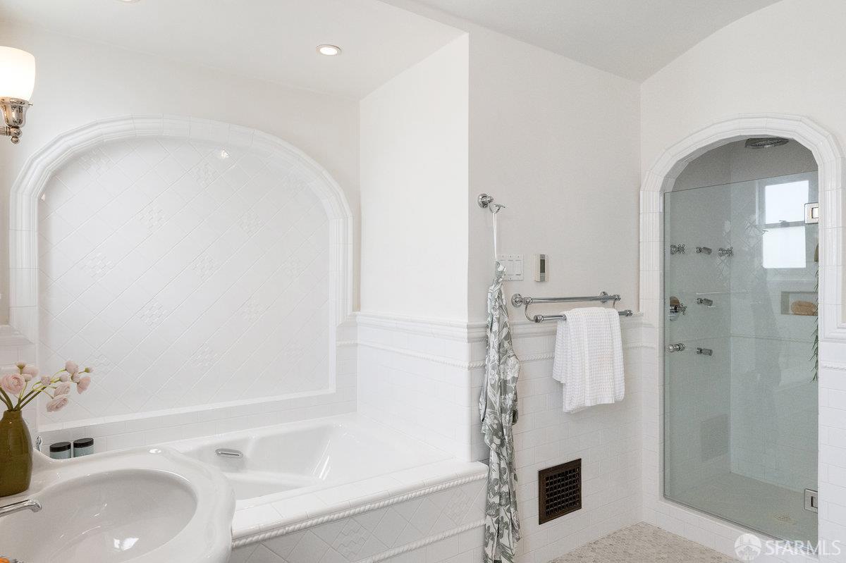 Detail Gallery Image 25 of 51 For 115 Pinehurst Way, San Francisco,  CA 94127 - 3 Beds | 3 Baths
