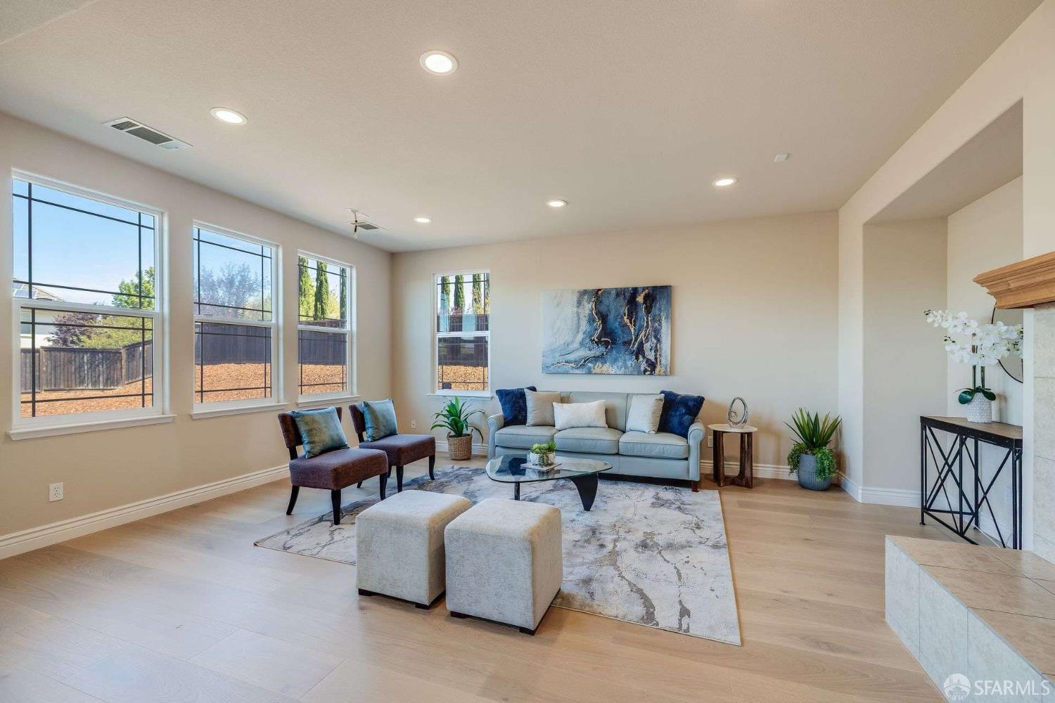 Detail Gallery Image 8 of 52 For 5619 Wells Ln, San Ramon,  CA 94582 - 5 Beds | 3/1 Baths