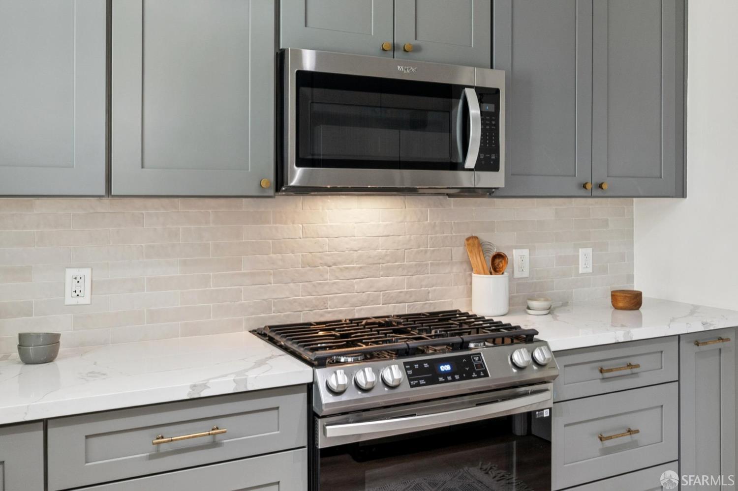 Detail Gallery Image 26 of 63 For 941 Norton St, San Mateo,  CA 94401 - 3 Beds | 1/1 Baths