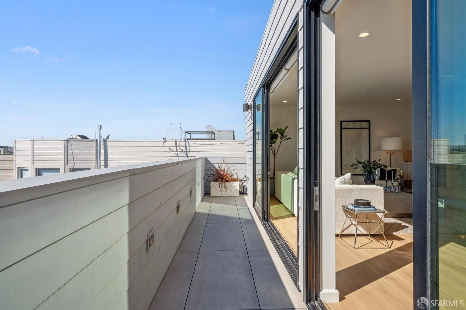 Detail Gallery Image 13 of 47 For 3657 California St, San Francisco,  CA 94118 - 3 Beds | 3 Baths