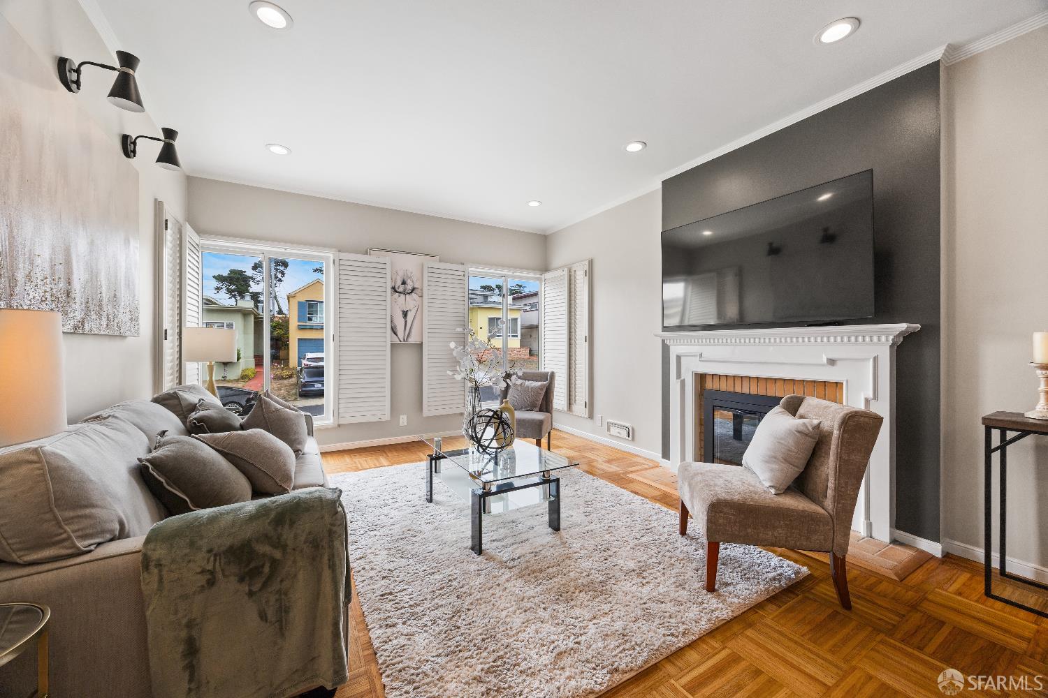 Detail Gallery Image 3 of 31 For 50 Parkwood Dr, Daly City,  CA 94015 - 4 Beds | 3 Baths