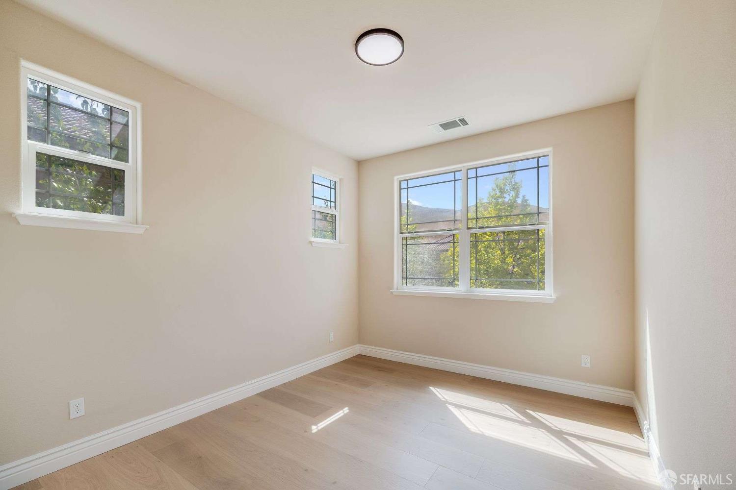 Detail Gallery Image 34 of 52 For 5619 Wells Ln, San Ramon,  CA 94582 - 5 Beds | 3/1 Baths