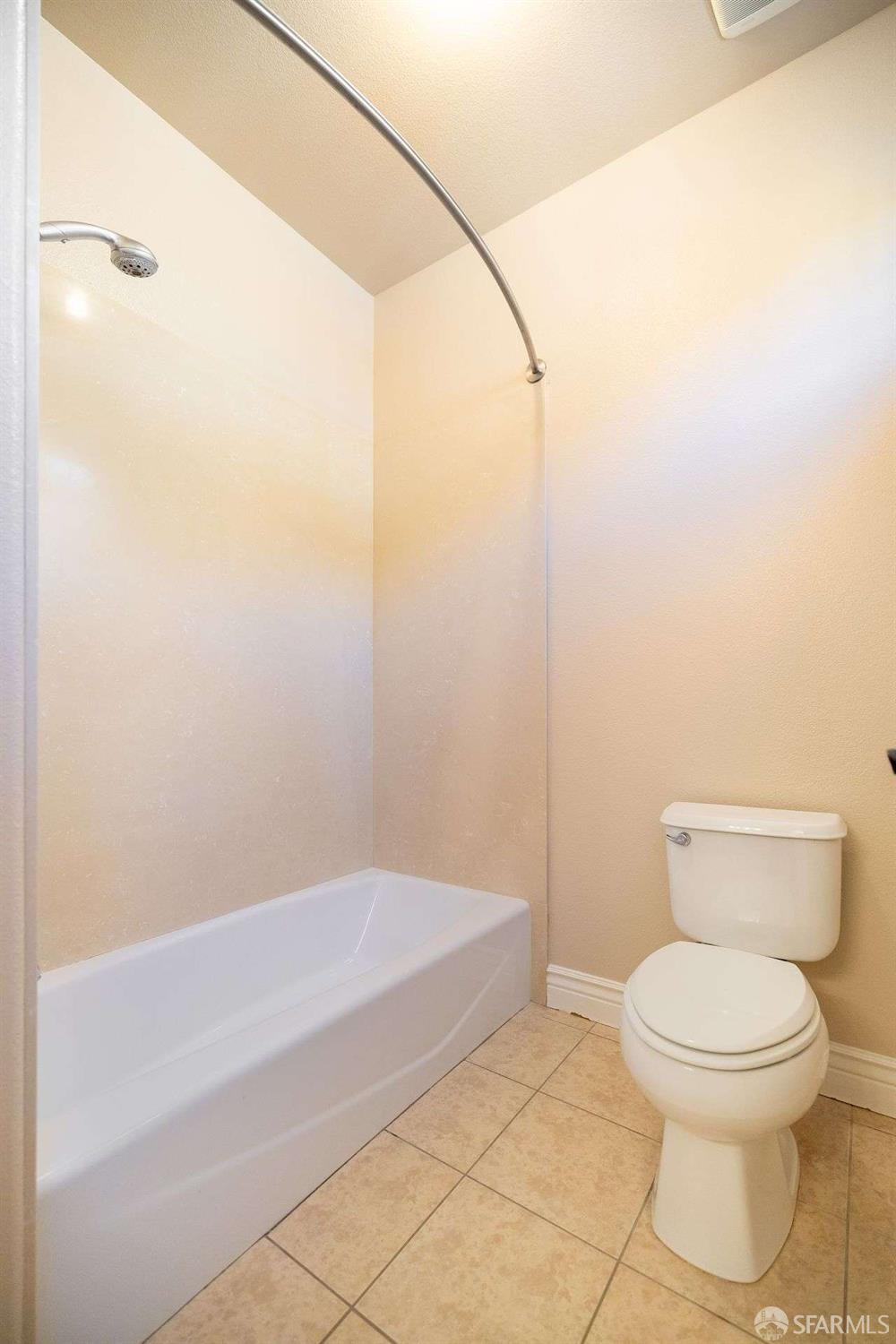 Detail Gallery Image 33 of 52 For 5619 Wells Ln, San Ramon,  CA 94582 - 5 Beds | 3/1 Baths