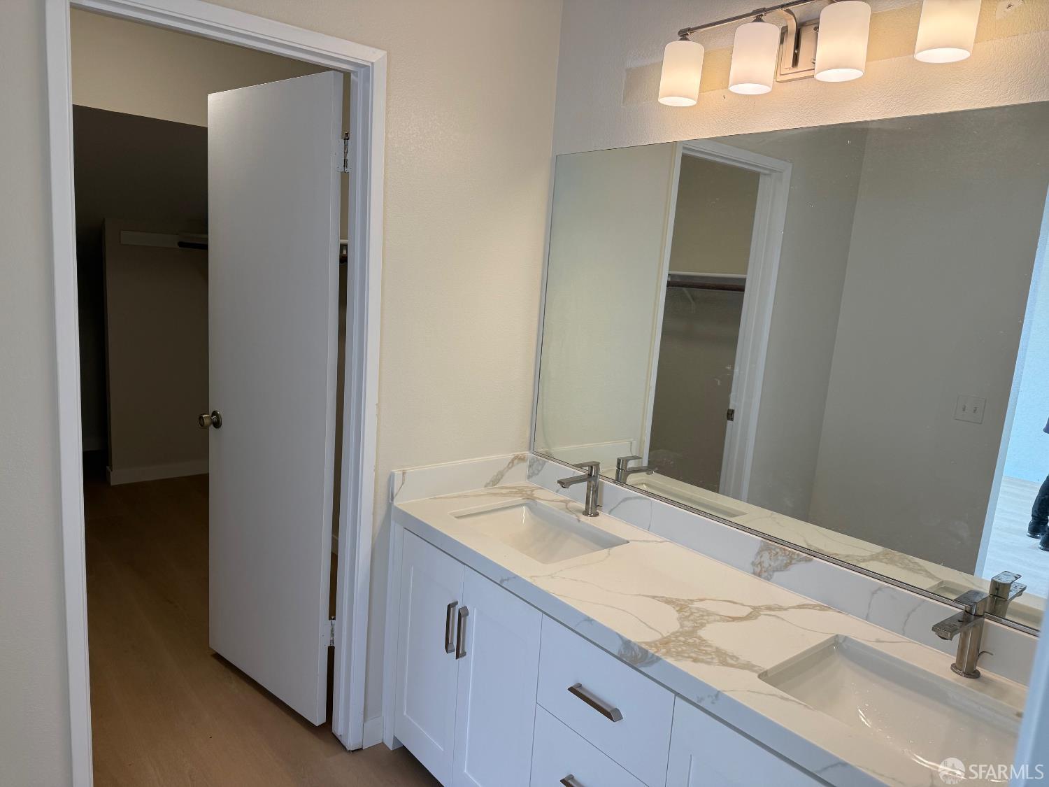 Detail Gallery Image 3 of 12 For 91 Crown Cir, South San Francisco,  CA 94080 - 2 Beds | 2/1 Baths