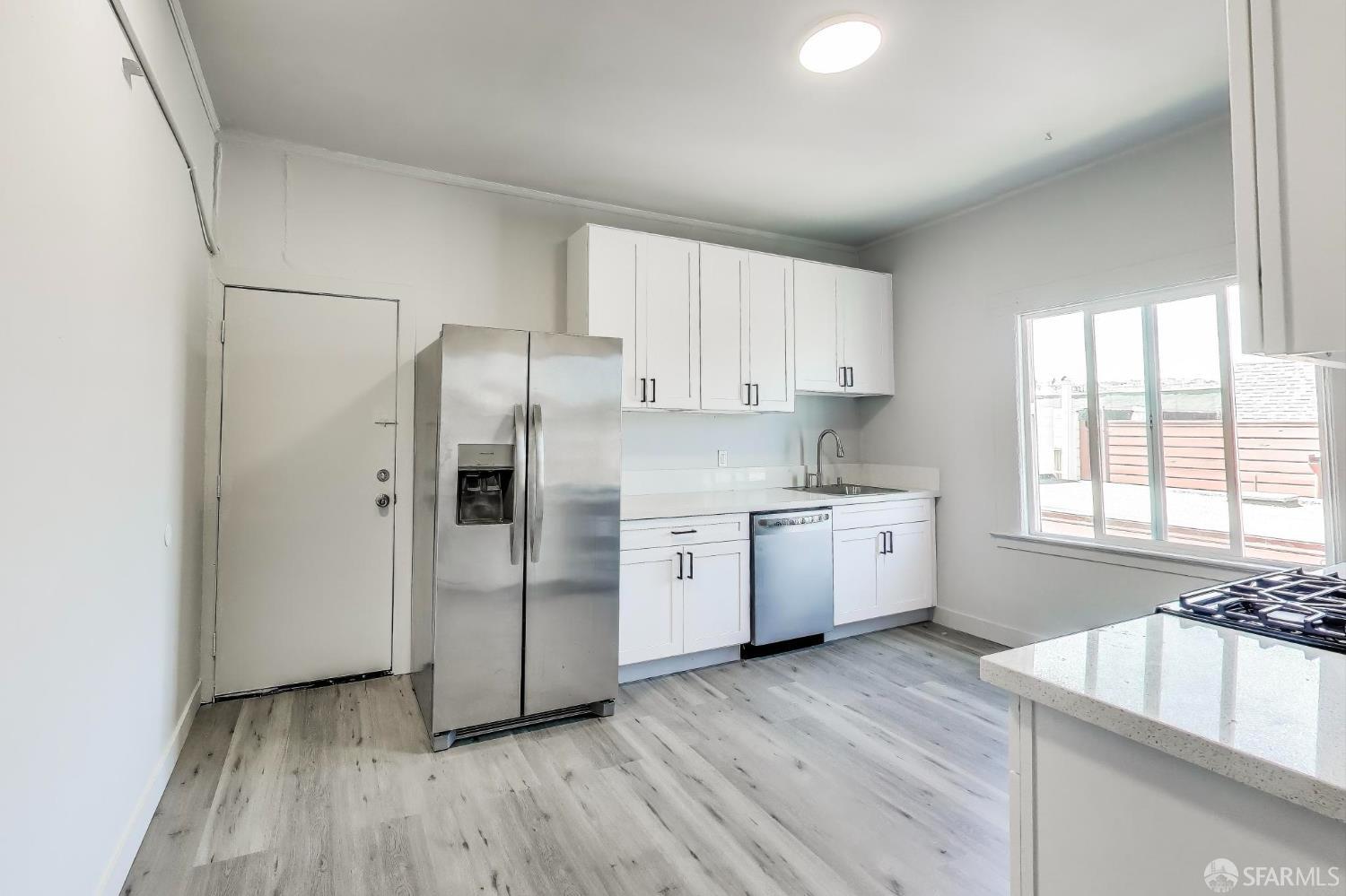 Detail Gallery Image 6 of 39 For 1671 Greenwich St, San Francisco,  CA 94123 - – Beds | – Baths