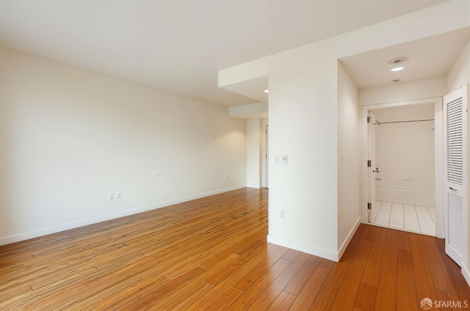 Photo #6: 425064110 Listing 