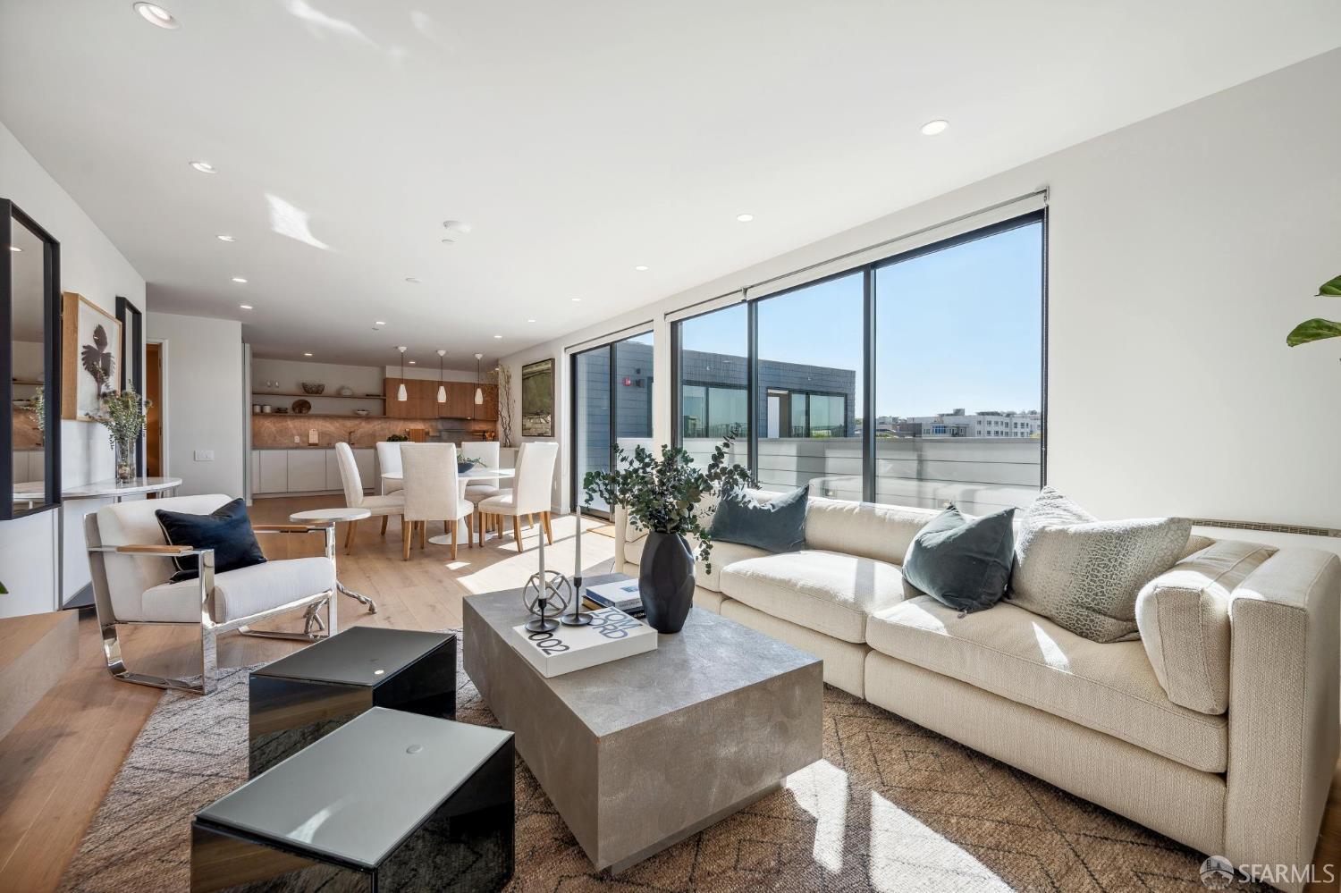 Detail Gallery Image 9 of 47 For 3657 California St, San Francisco,  CA 94118 - 3 Beds | 3 Baths