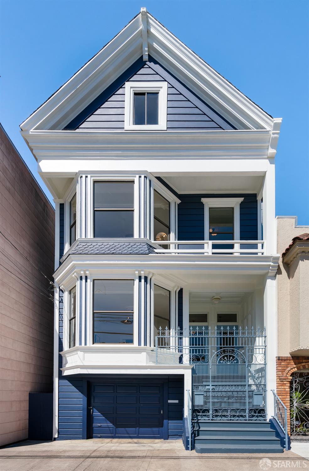 Detail Gallery Image 2 of 33 For 1384 Utah St, San Francisco,  CA 94110 - 2 Beds | 1 Baths