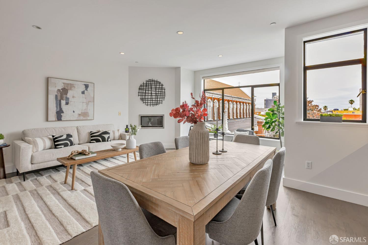 Detail Gallery Image 4 of 41 For 413 Valencia St #303,  San Francisco,  CA 94103 - 2 Beds | 2 Baths