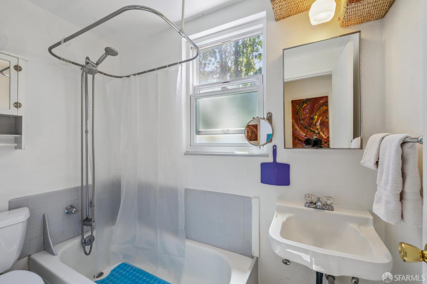 Detail Gallery Image 16 of 30 For 1742 Blake St #2,  Berkeley,  CA 94703 - 1 Beds | 1 Baths
