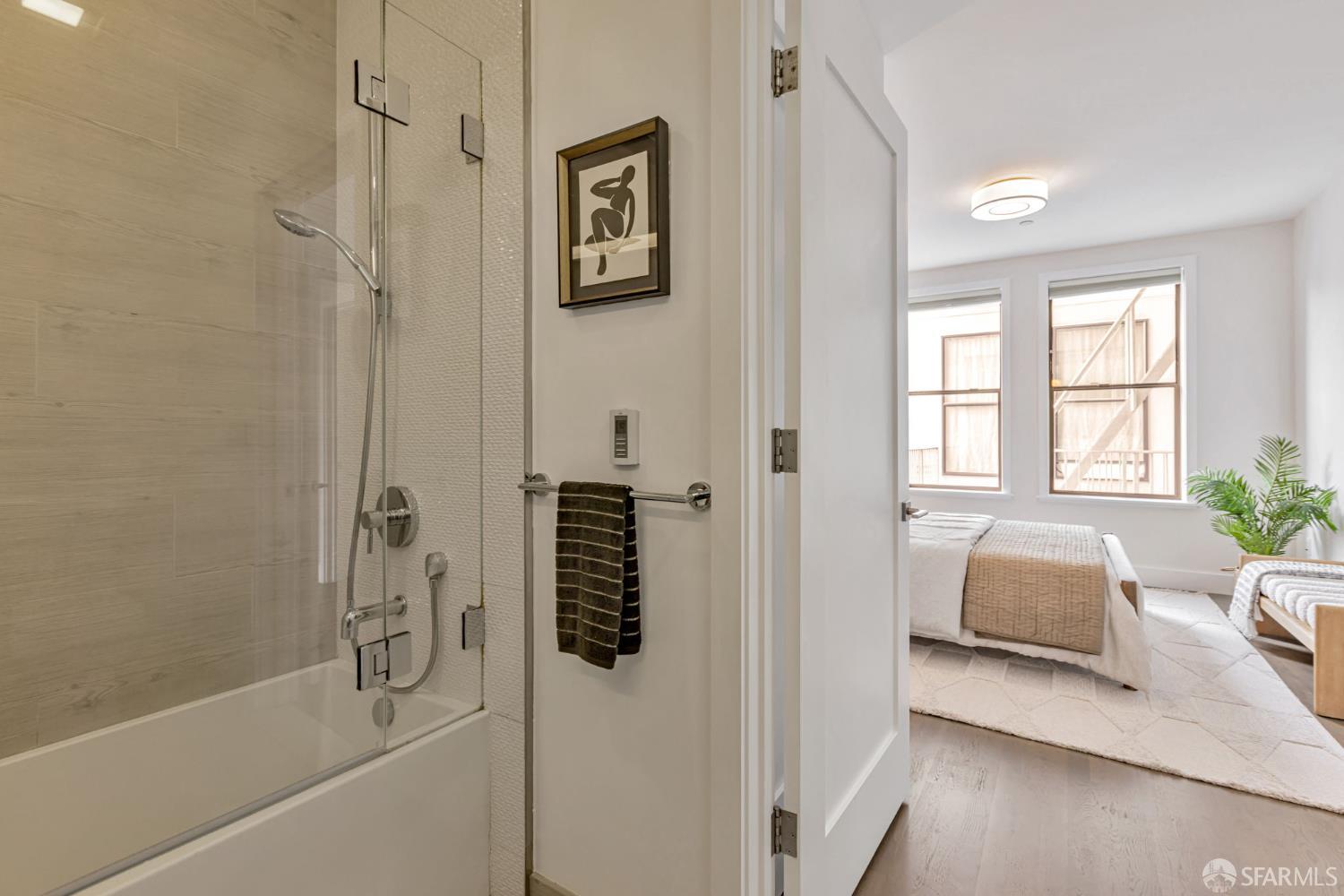 Detail Gallery Image 17 of 41 For 413 Valencia St #303,  San Francisco,  CA 94103 - 2 Beds | 2 Baths