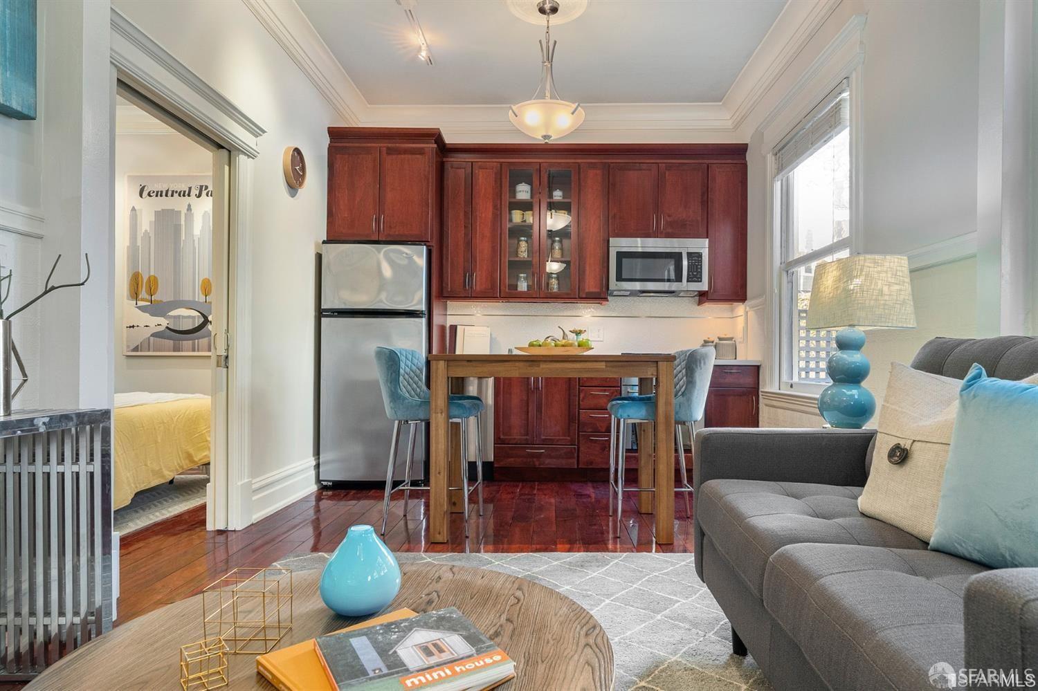 Detail Gallery Image 4 of 17 For 38 Landers St, San Francisco,  CA 94114 - 1 Beds | 1 Baths