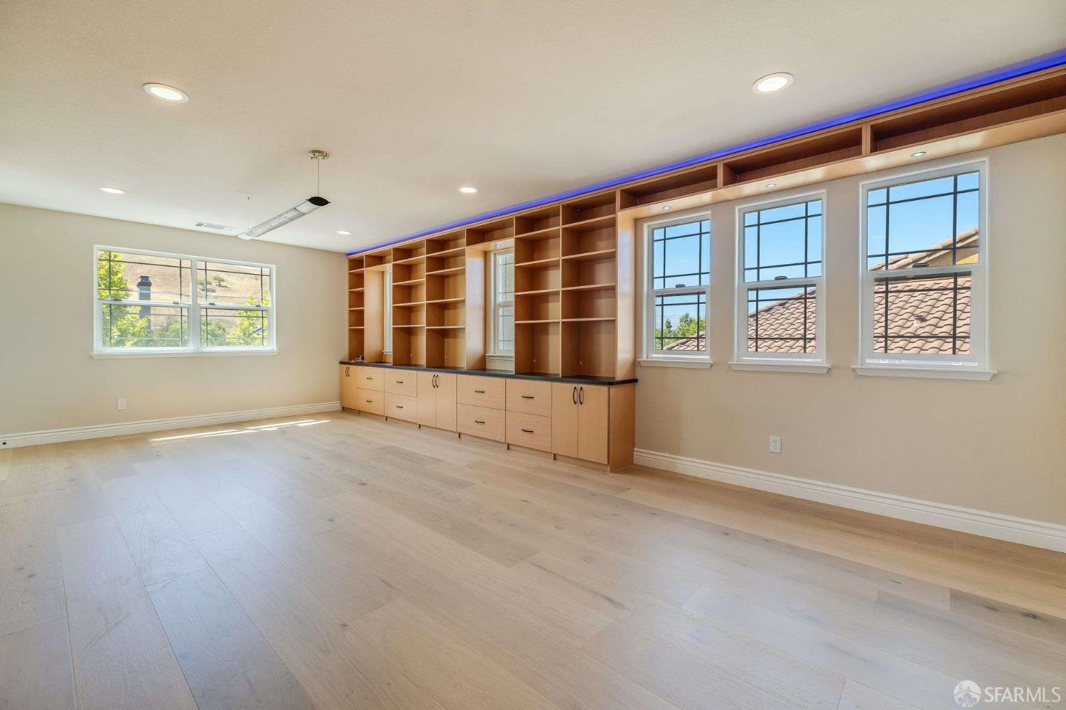 Detail Gallery Image 20 of 52 For 5619 Wells Ln, San Ramon,  CA 94582 - 5 Beds | 3/1 Baths