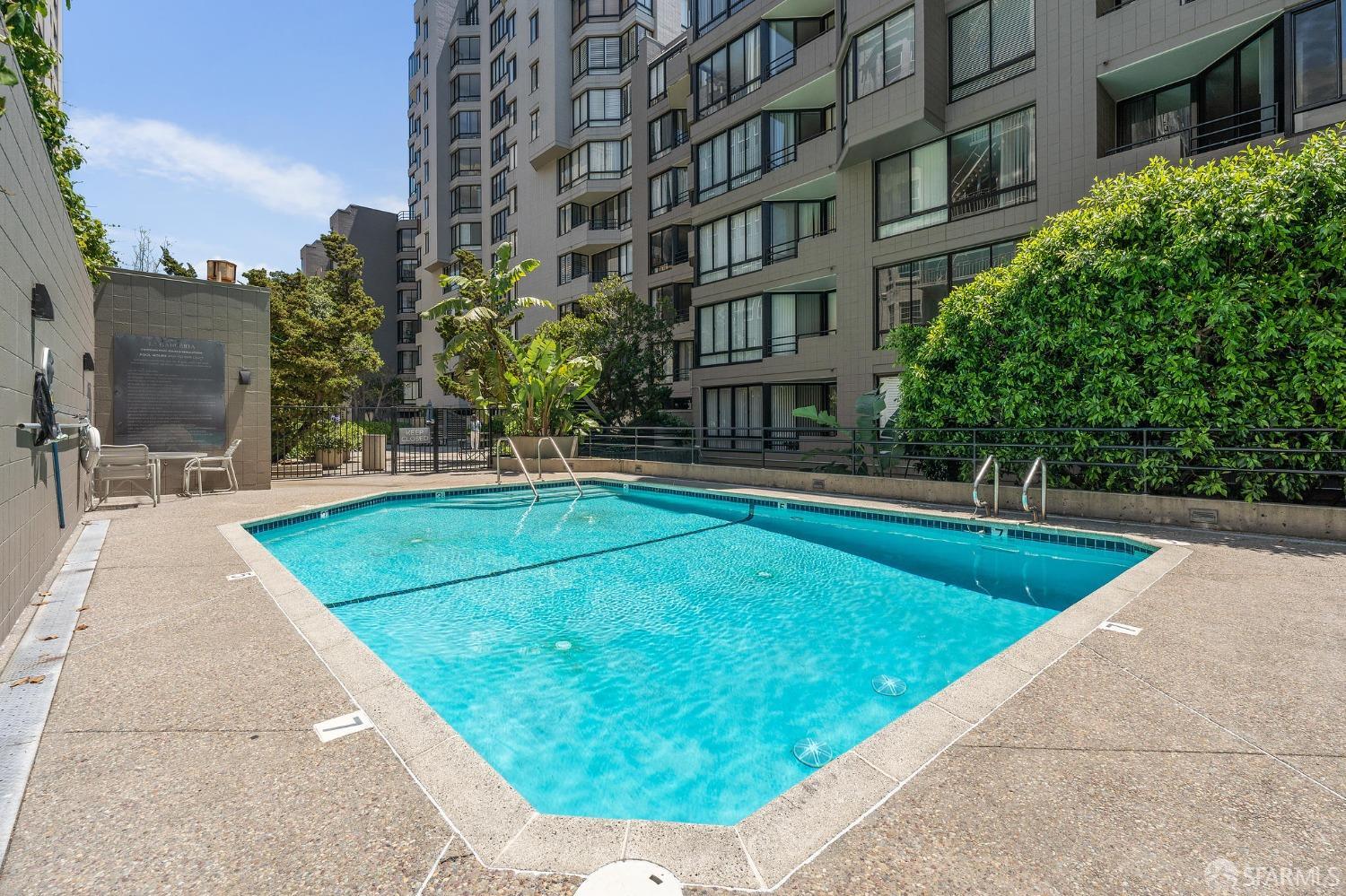 Photo #10: 425065682 Listing: Photo #10