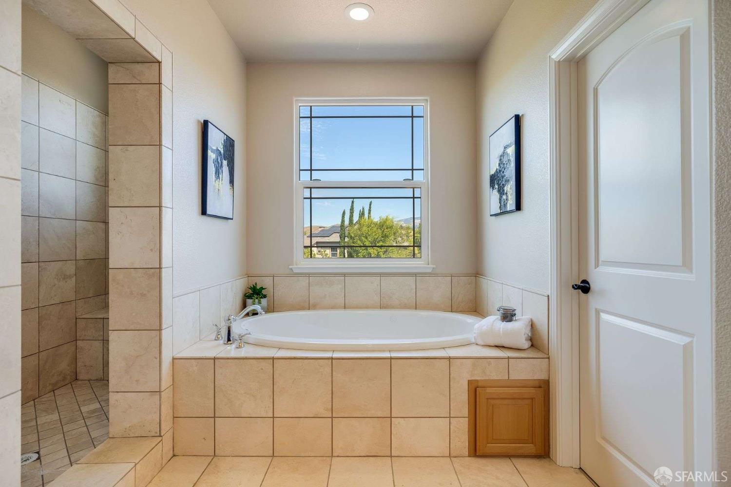Detail Gallery Image 26 of 52 For 5619 Wells Ln, San Ramon,  CA 94582 - 5 Beds | 3/1 Baths