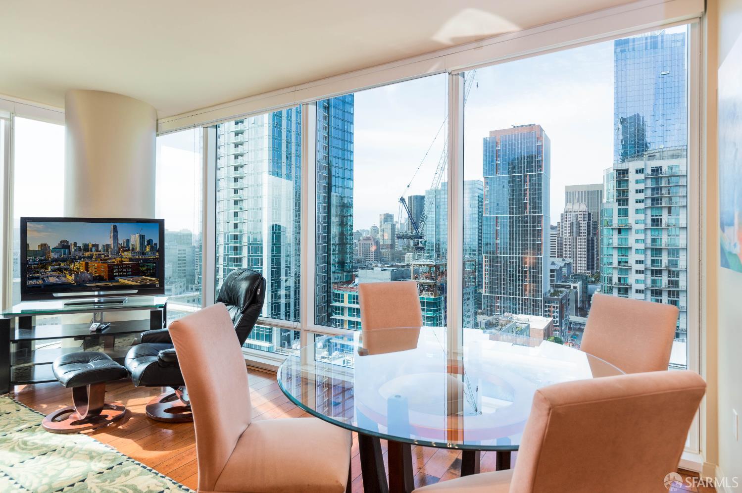 Detail Gallery Image 2 of 34 For 425 1st St #2406,  San Francisco,  CA 94105 - 2 Beds | 2 Baths