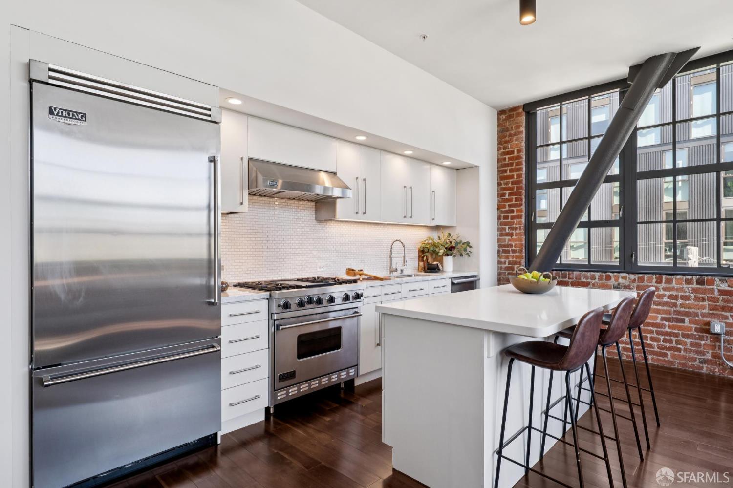 Detail Gallery Image 9 of 56 For 2101 Bryant St #306,  San Francisco,  CA 94110 - 3 Beds | 3 Baths