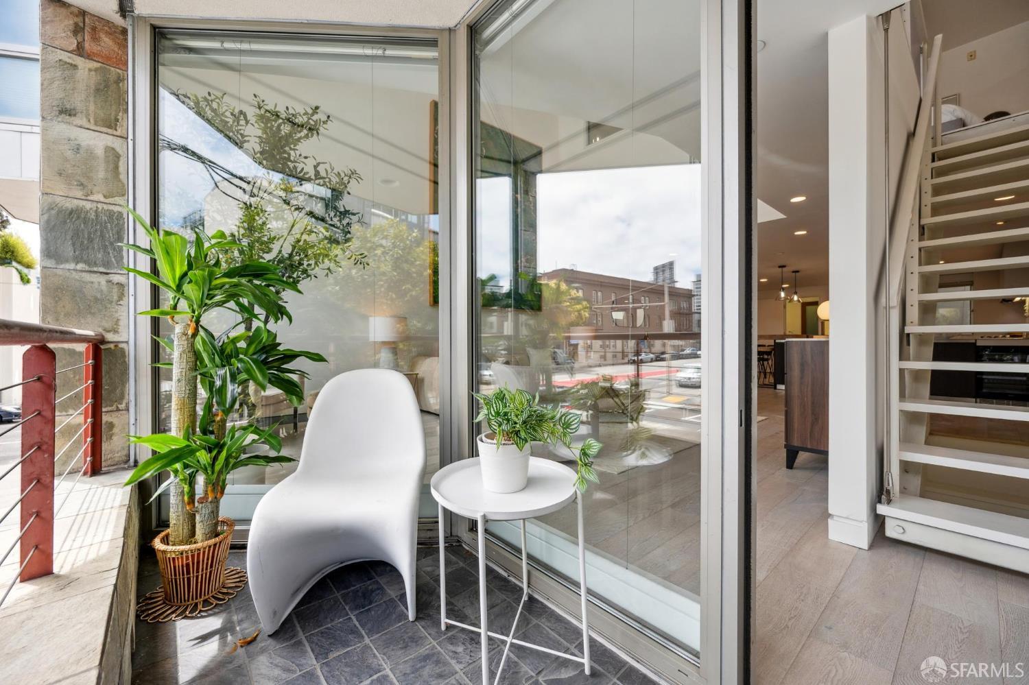 Detail Gallery Image 9 of 52 For 188 South Park St #3,  San Francisco,  CA 94107 - 2 Beds | 2/1 Baths