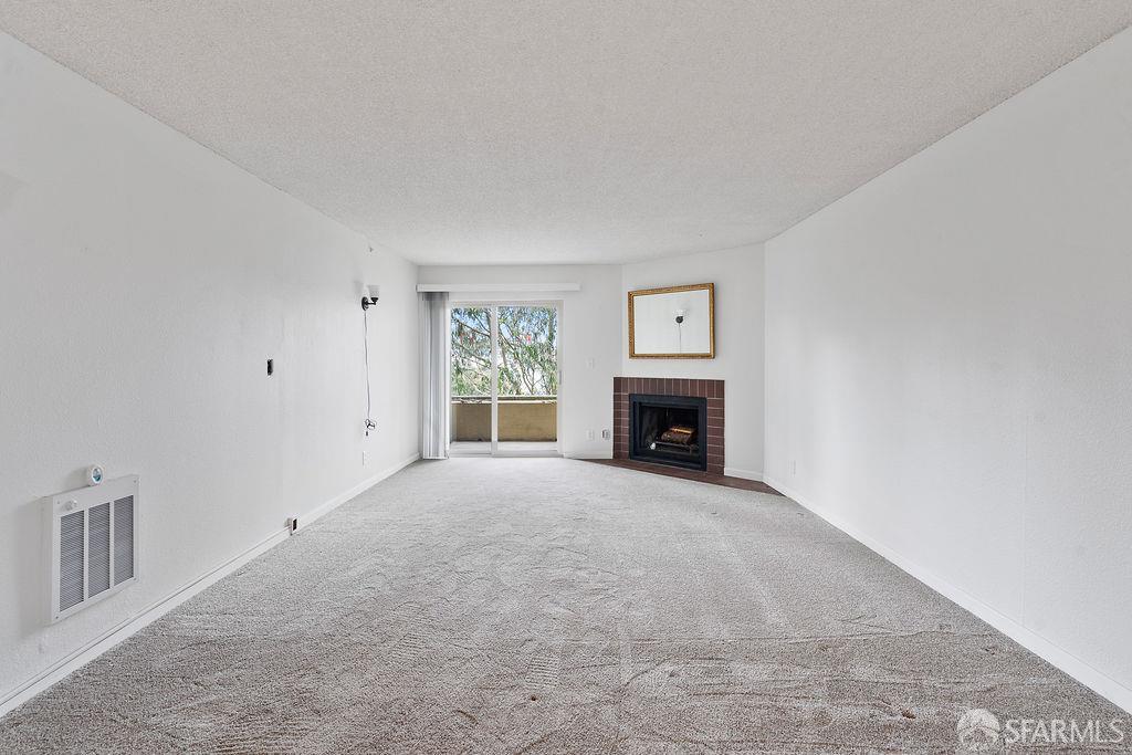 Detail Gallery Image 13 of 40 For 332 Philip Dr #103,  Daly City,  CA 94015 - 2 Beds | 2 Baths