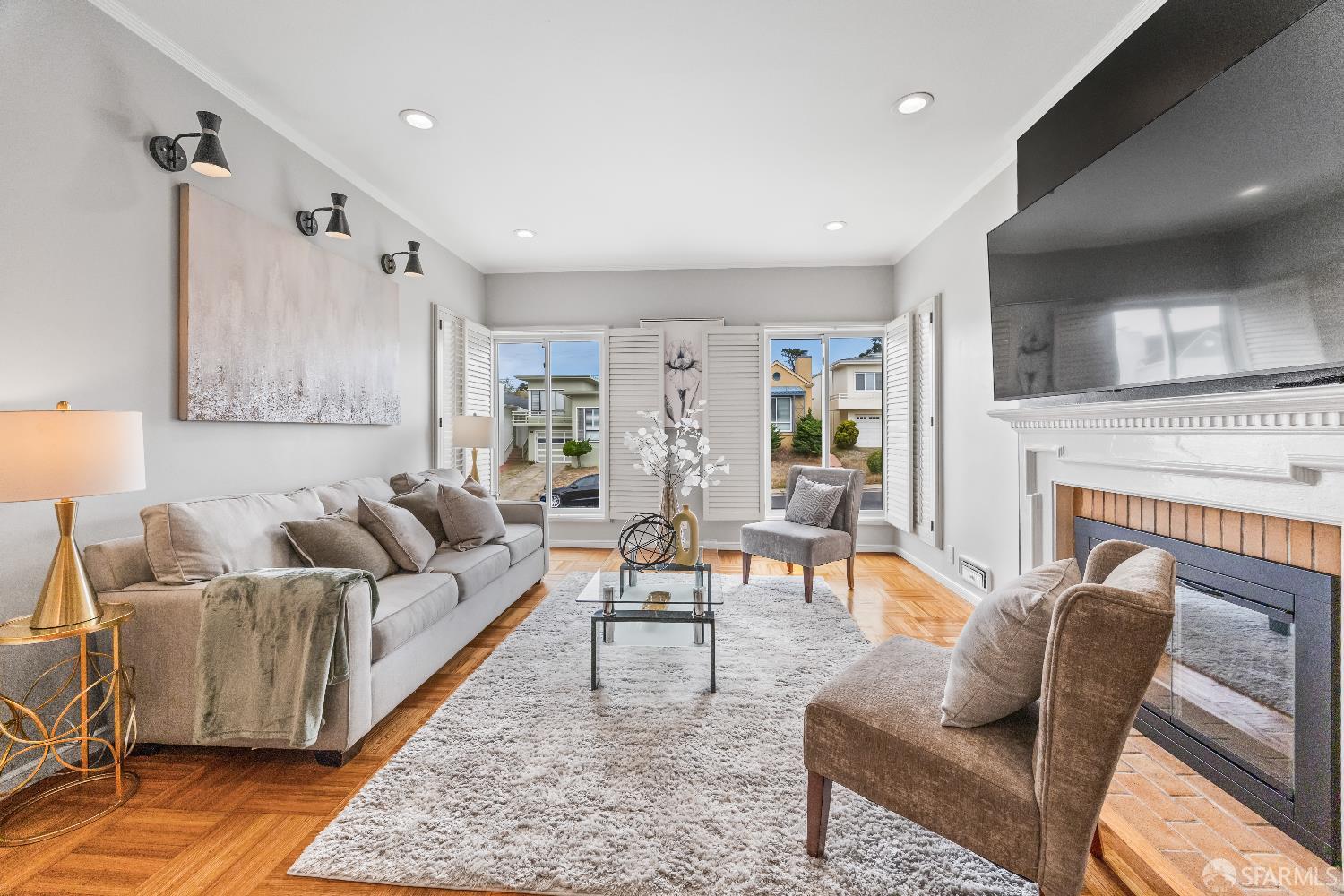 Detail Gallery Image 4 of 31 For 50 Parkwood Dr, Daly City,  CA 94015 - 4 Beds | 3 Baths