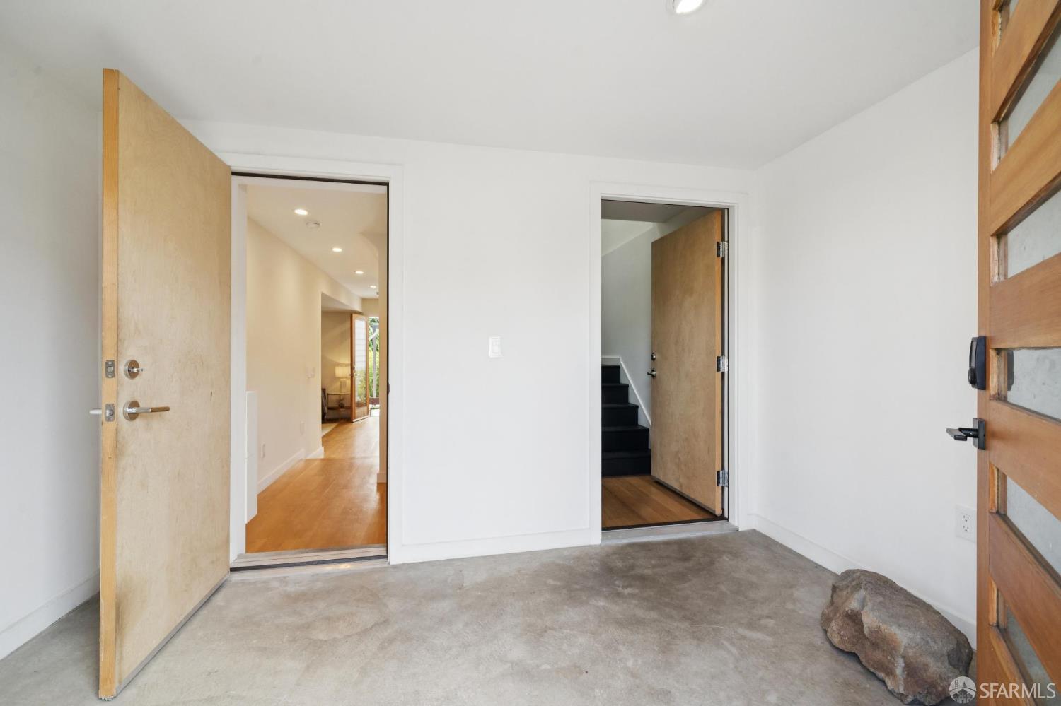 Detail Gallery Image 4 of 62 For 1515 Van Dyke Ave, San Francisco,  CA 94124 - 4 Beds | 2 Baths