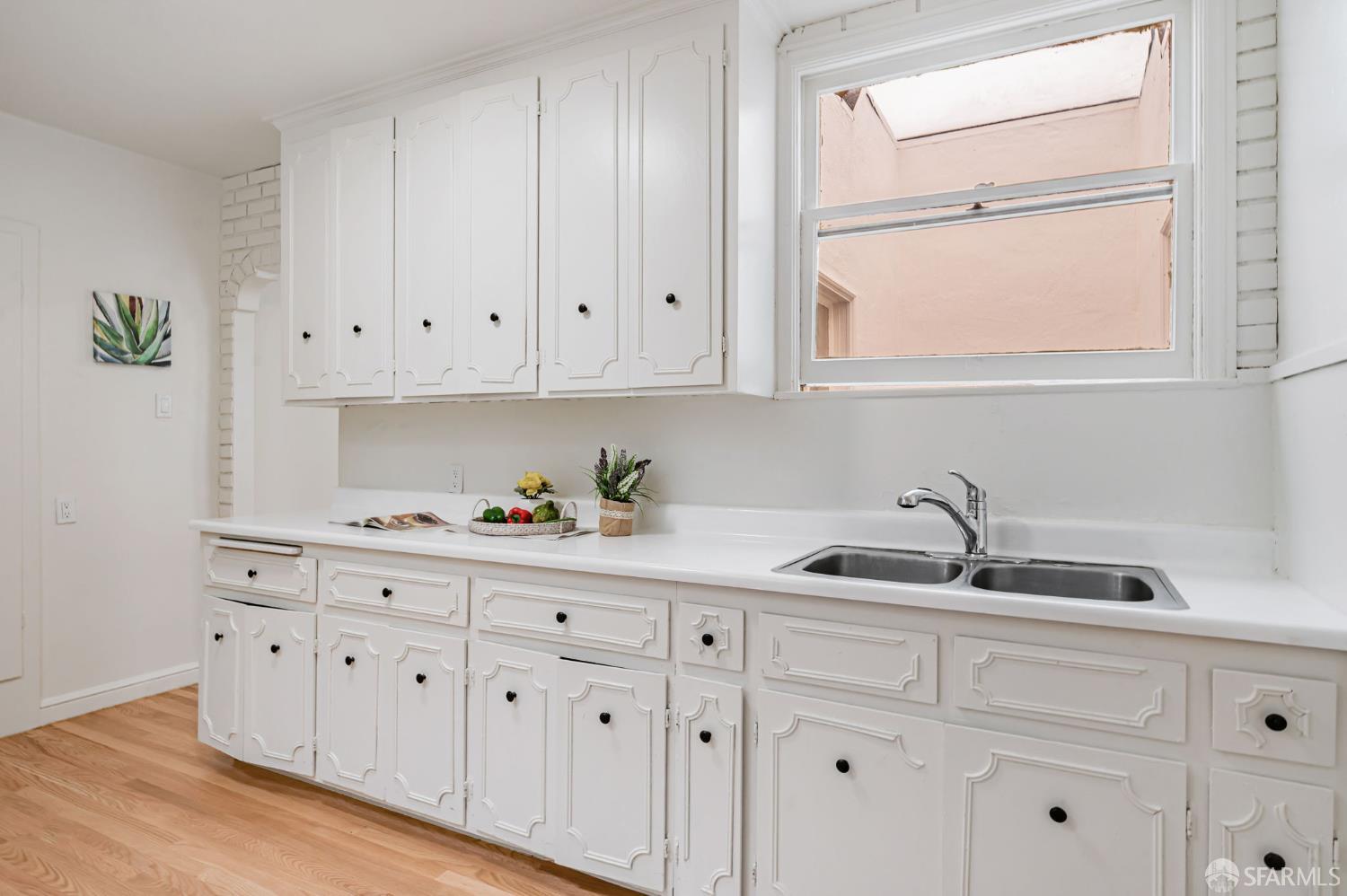 Detail Gallery Image 11 of 38 For 32 Santa Fe Ave, San Francisco,  CA 94124 - 3 Beds | 1/1 Baths