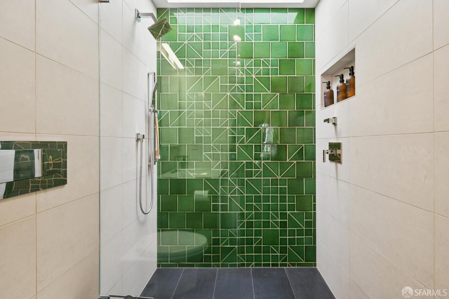 Detail Gallery Image 30 of 62 For 1515 Van Dyke Ave, San Francisco,  CA 94124 - 4 Beds | 2 Baths
