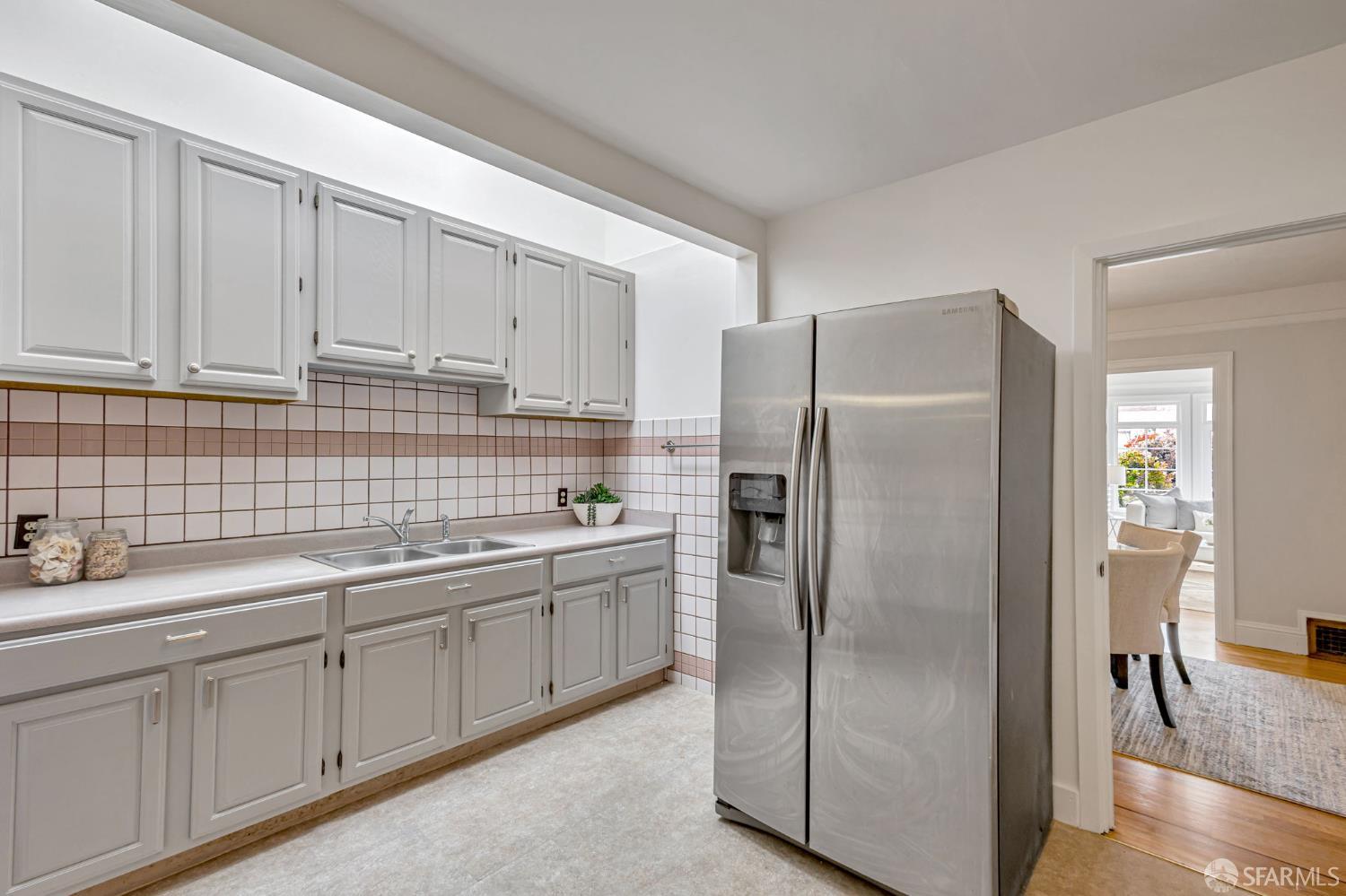 Detail Gallery Image 8 of 27 For 1750 26th Ave, San Francisco,  CA 94122 - 2 Beds | 1 Baths