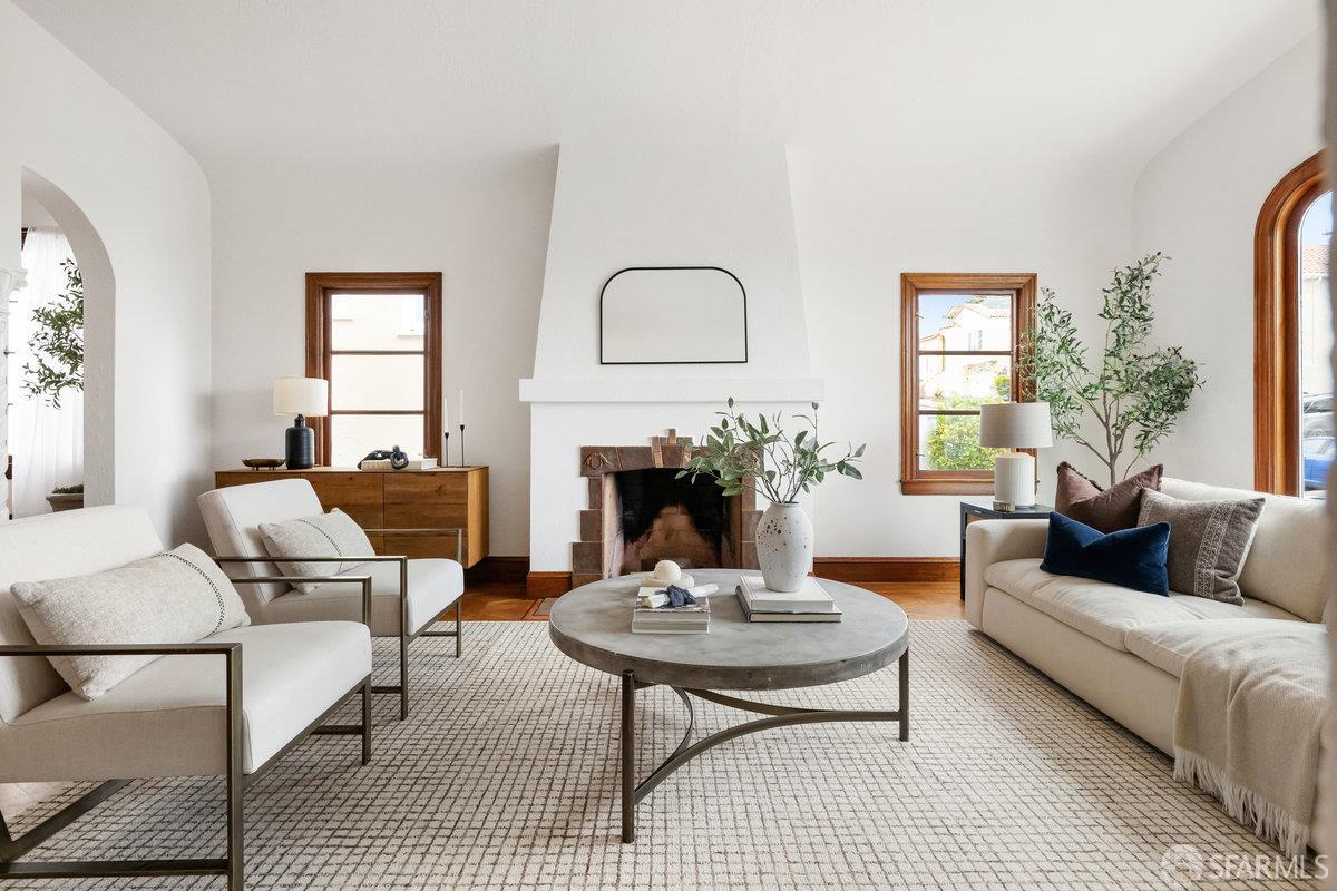 Detail Gallery Image 3 of 51 For 115 Pinehurst Way, San Francisco,  CA 94127 - 3 Beds | 3 Baths