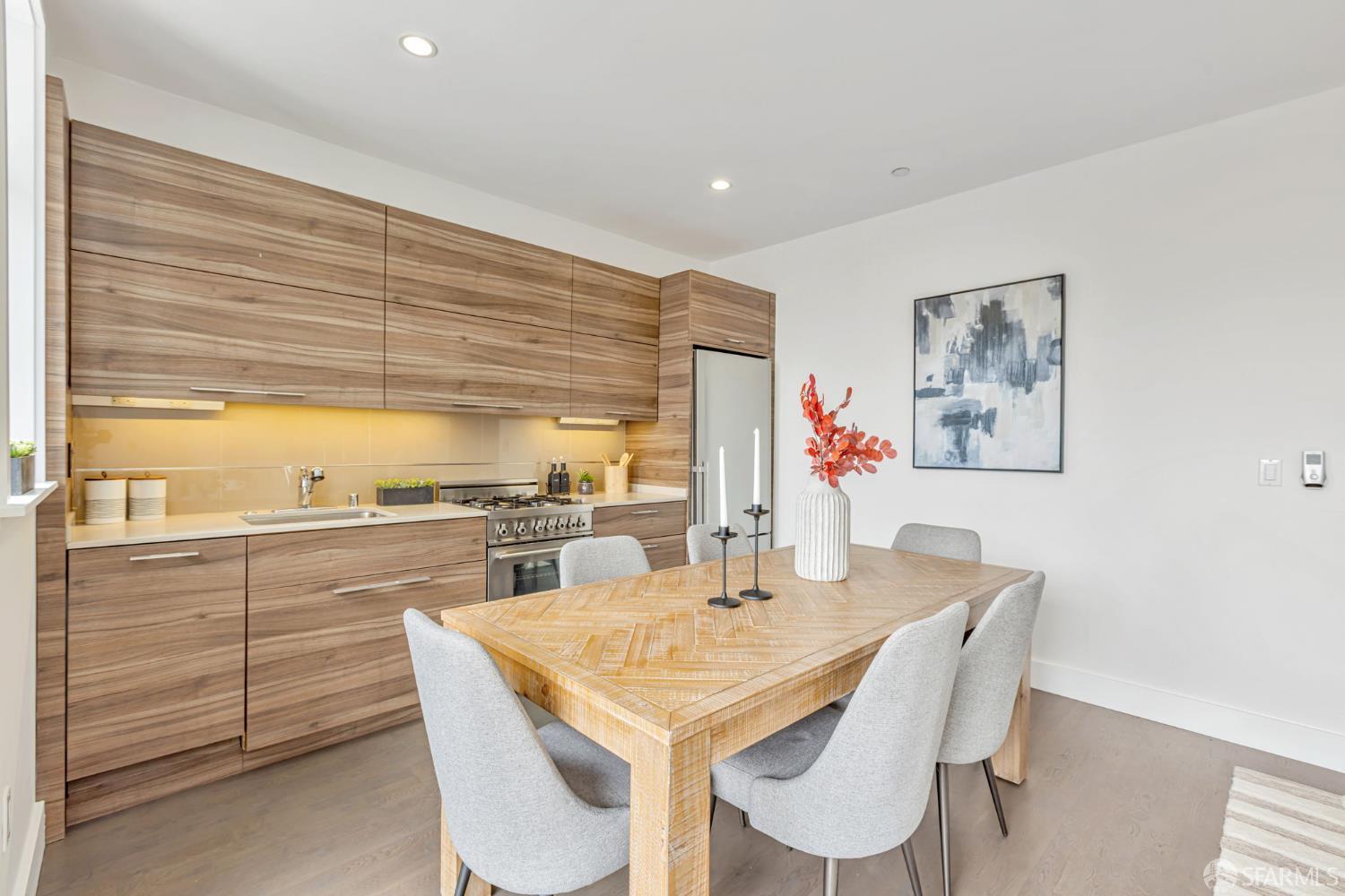 Detail Gallery Image 12 of 41 For 413 Valencia St #303,  San Francisco,  CA 94103 - 2 Beds | 2 Baths