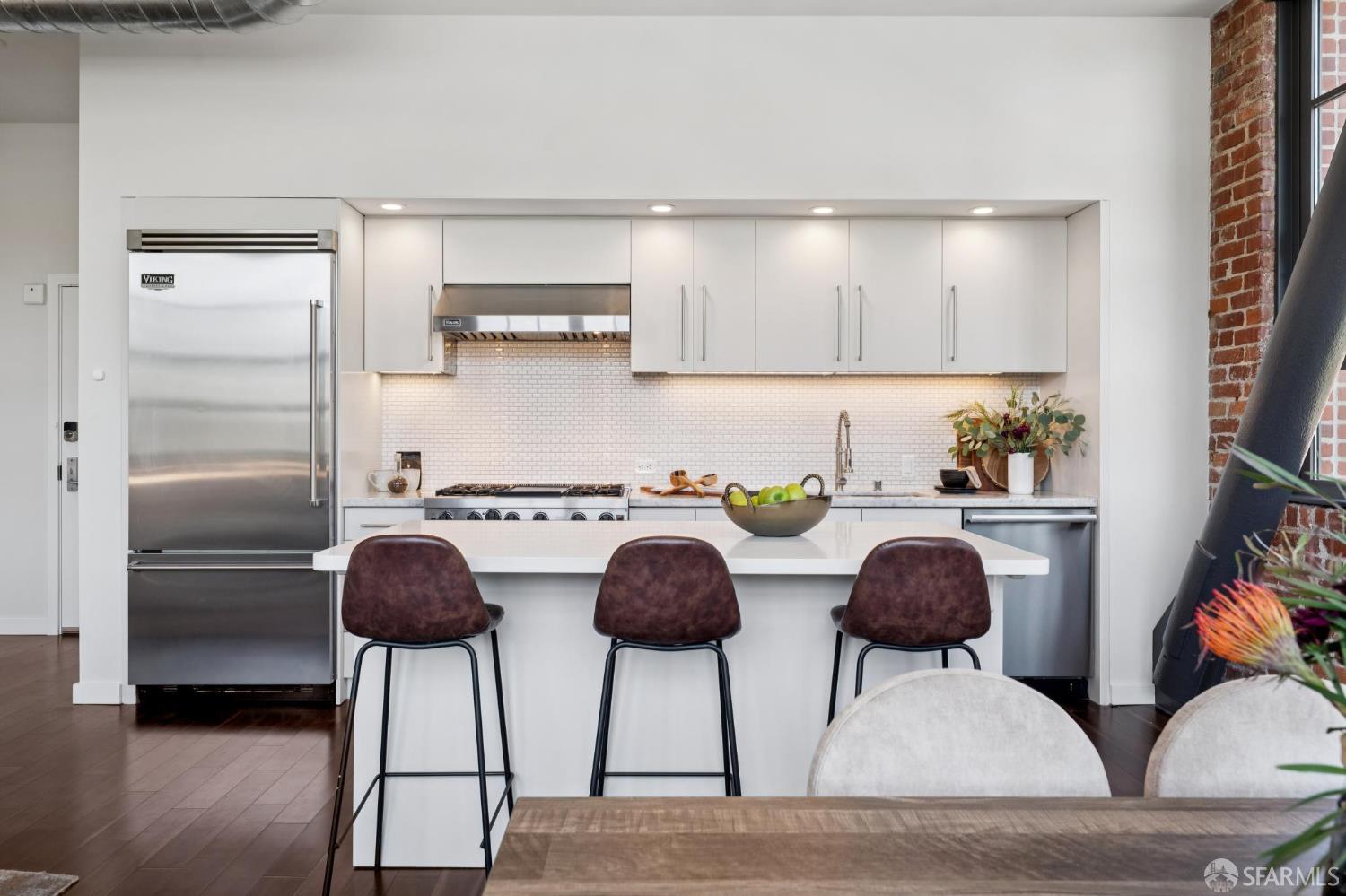 Detail Gallery Image 7 of 56 For 2101 Bryant St #306,  San Francisco,  CA 94110 - 3 Beds | 3 Baths