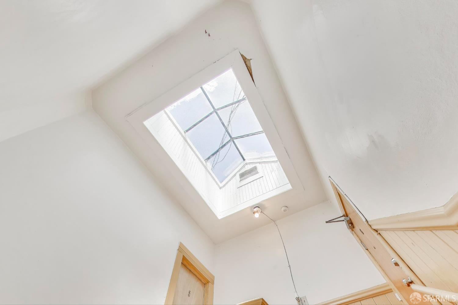 Detail Gallery Image 14 of 39 For 1671 Greenwich St, San Francisco,  CA 94123 - – Beds | – Baths