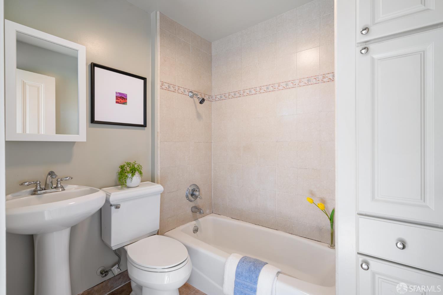 Detail Gallery Image 27 of 41 For 1386 Utah St, San Francisco,  CA 94110 - 3 Beds | 1 Baths