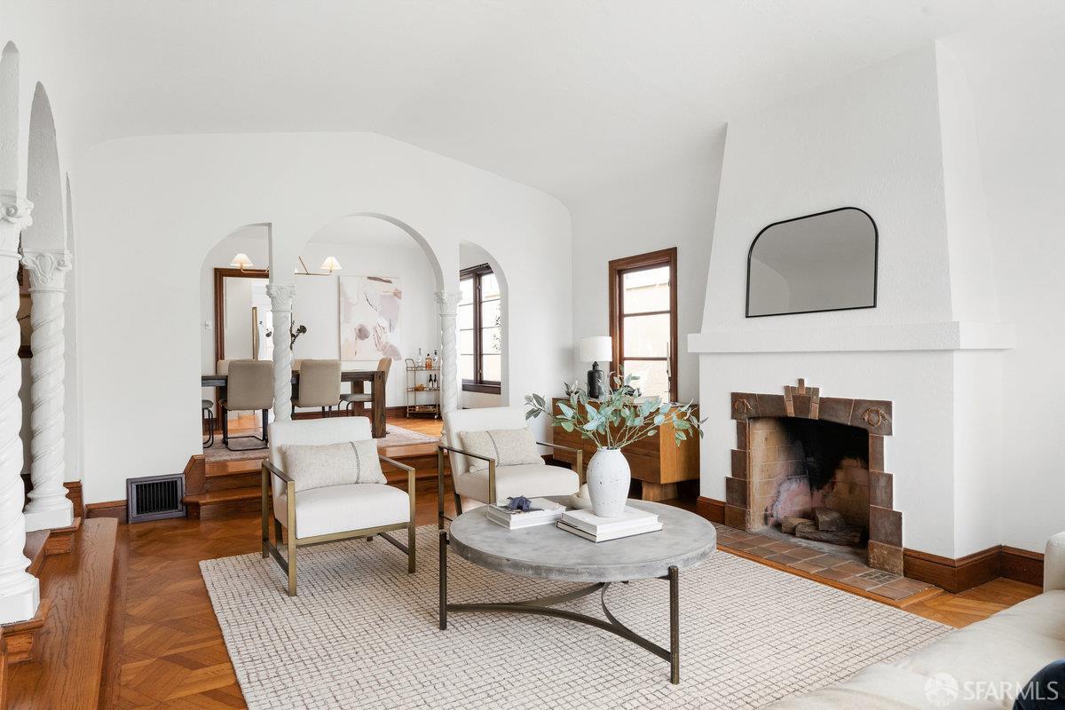 Detail Gallery Image 6 of 51 For 115 Pinehurst Way, San Francisco,  CA 94127 - 3 Beds | 3 Baths