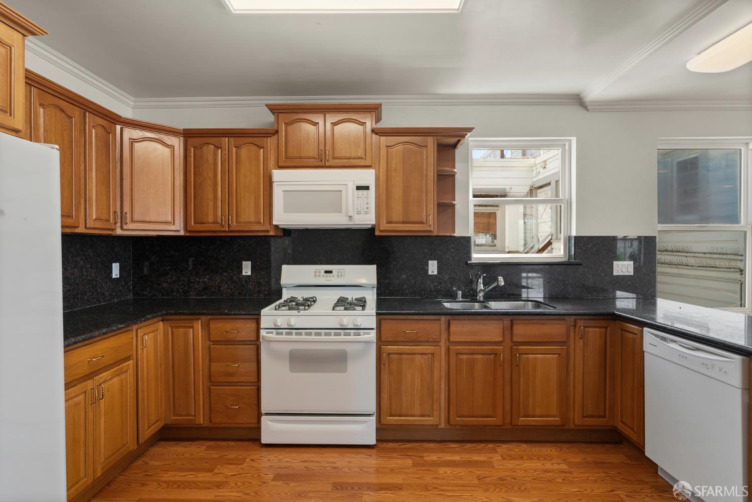 Detail Gallery Image 11 of 64 For 4108 Moraga St, San Francisco,  CA 94122 - – Beds | – Baths