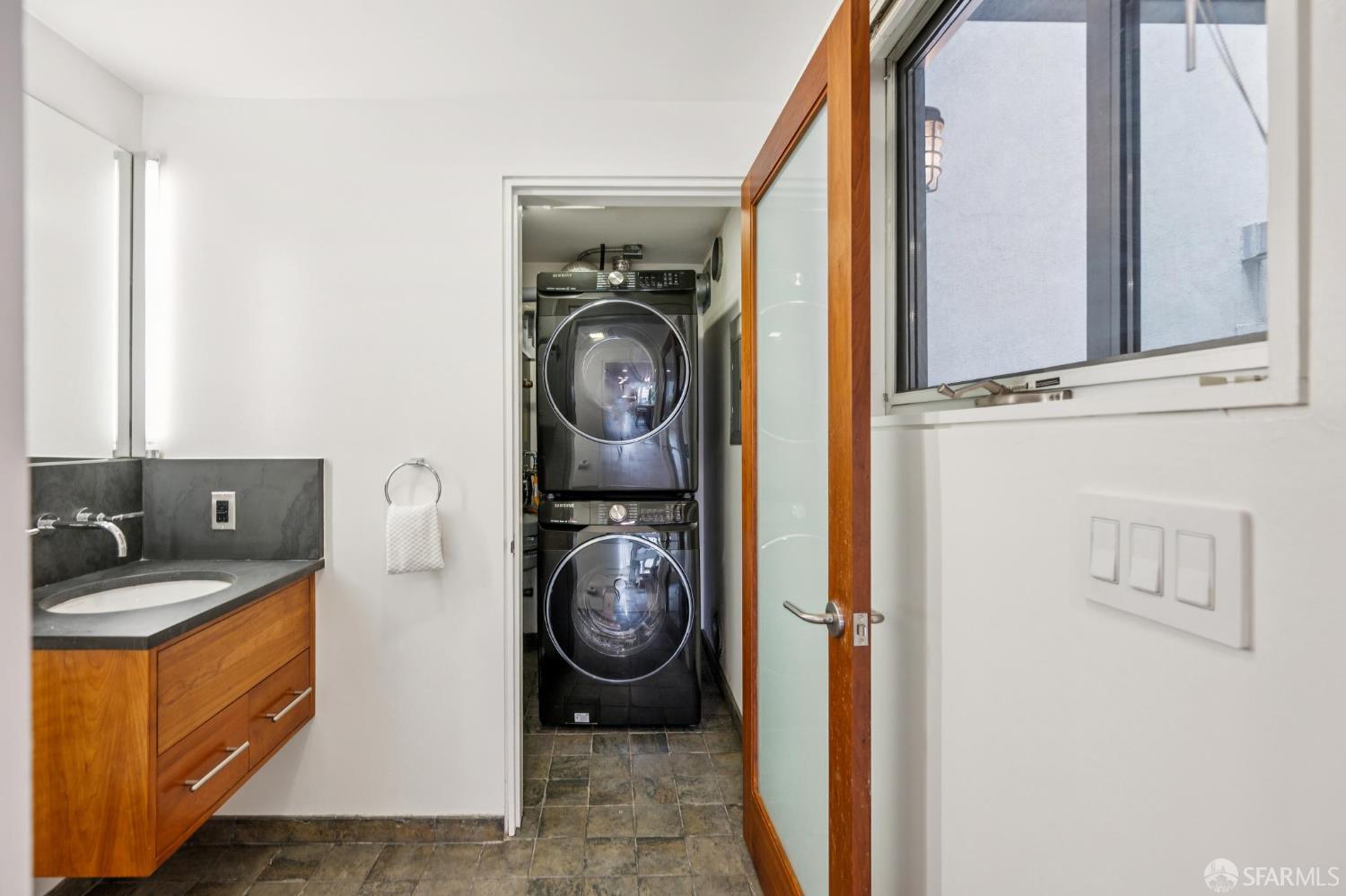 Detail Gallery Image 33 of 52 For 188 South Park St #3,  San Francisco,  CA 94107 - 2 Beds | 2/1 Baths