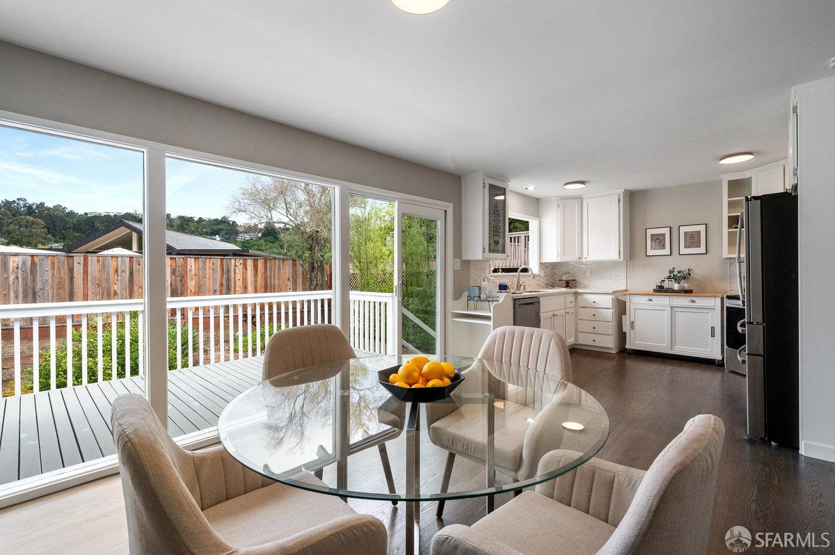 Detail Gallery Image 9 of 40 For 800 Larkspur Dr, Millbrae,  CA 94030 - 3 Beds | 3 Baths