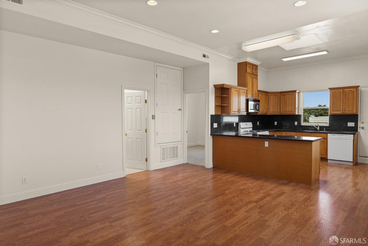 Detail Gallery Image 34 of 64 For 4108 Moraga St, San Francisco,  CA 94122 - – Beds | – Baths