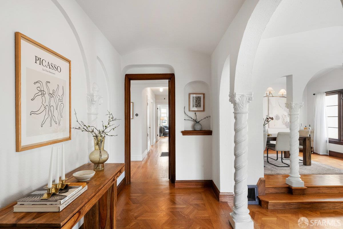 Detail Gallery Image 7 of 51 For 115 Pinehurst Way, San Francisco,  CA 94127 - 3 Beds | 3 Baths