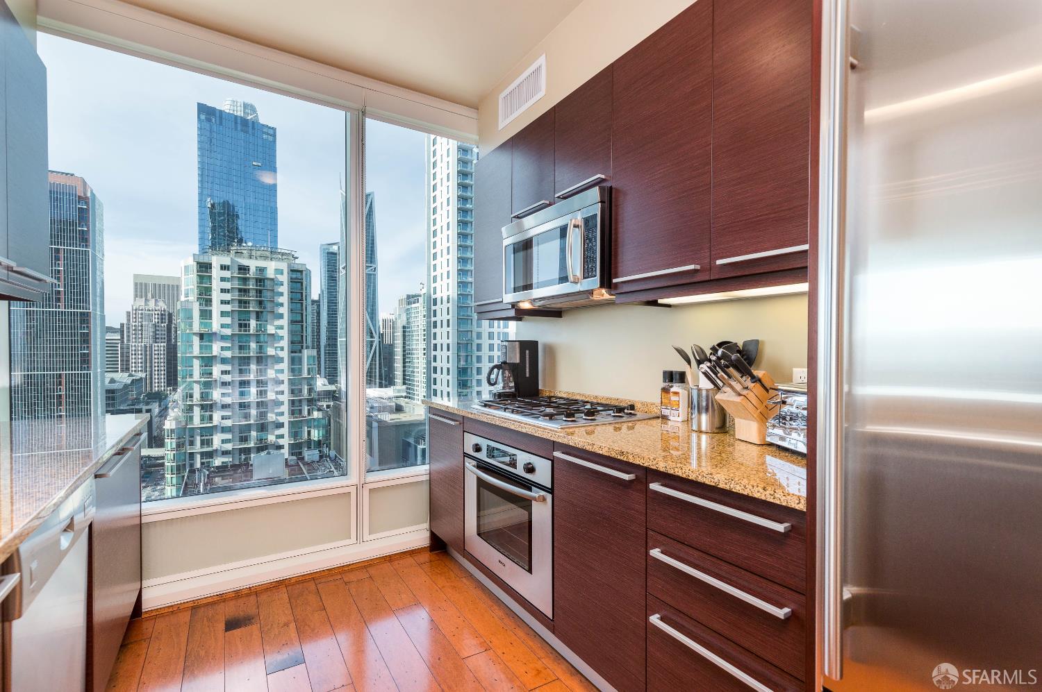 Detail Gallery Image 4 of 34 For 425 1st St #2406,  San Francisco,  CA 94105 - 2 Beds | 2 Baths