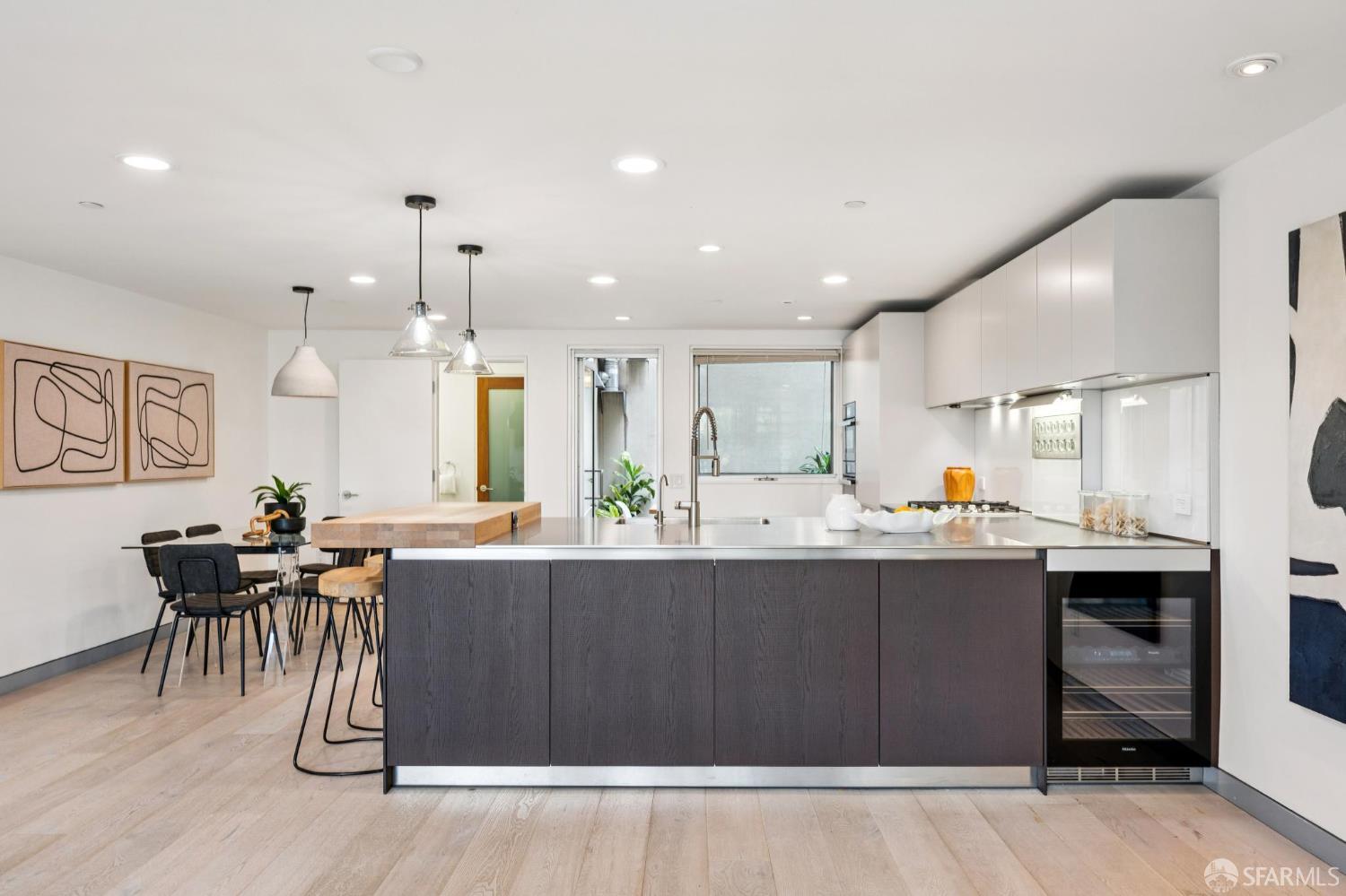 Detail Gallery Image 14 of 52 For 188 South Park St #3,  San Francisco,  CA 94107 - 2 Beds | 2/1 Baths