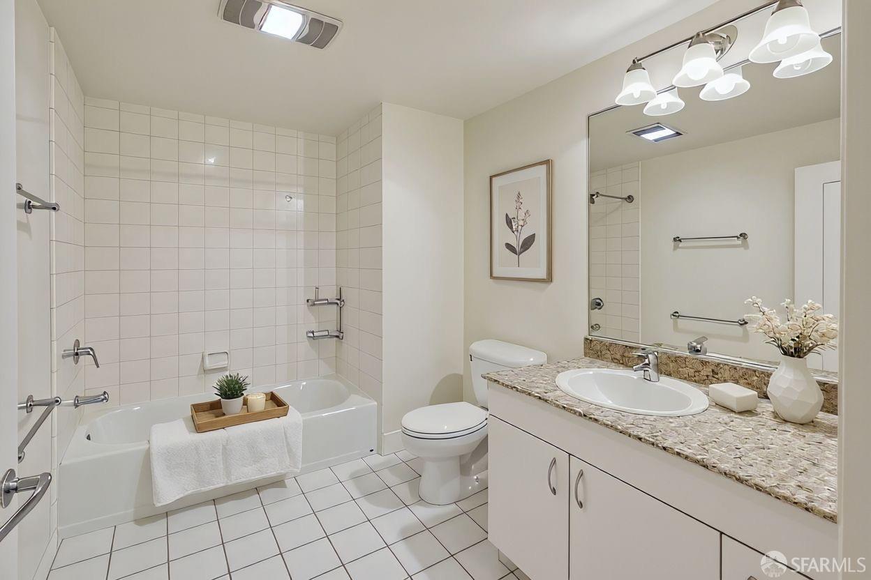 Photo #10: 425064110 Listing: Photo #10