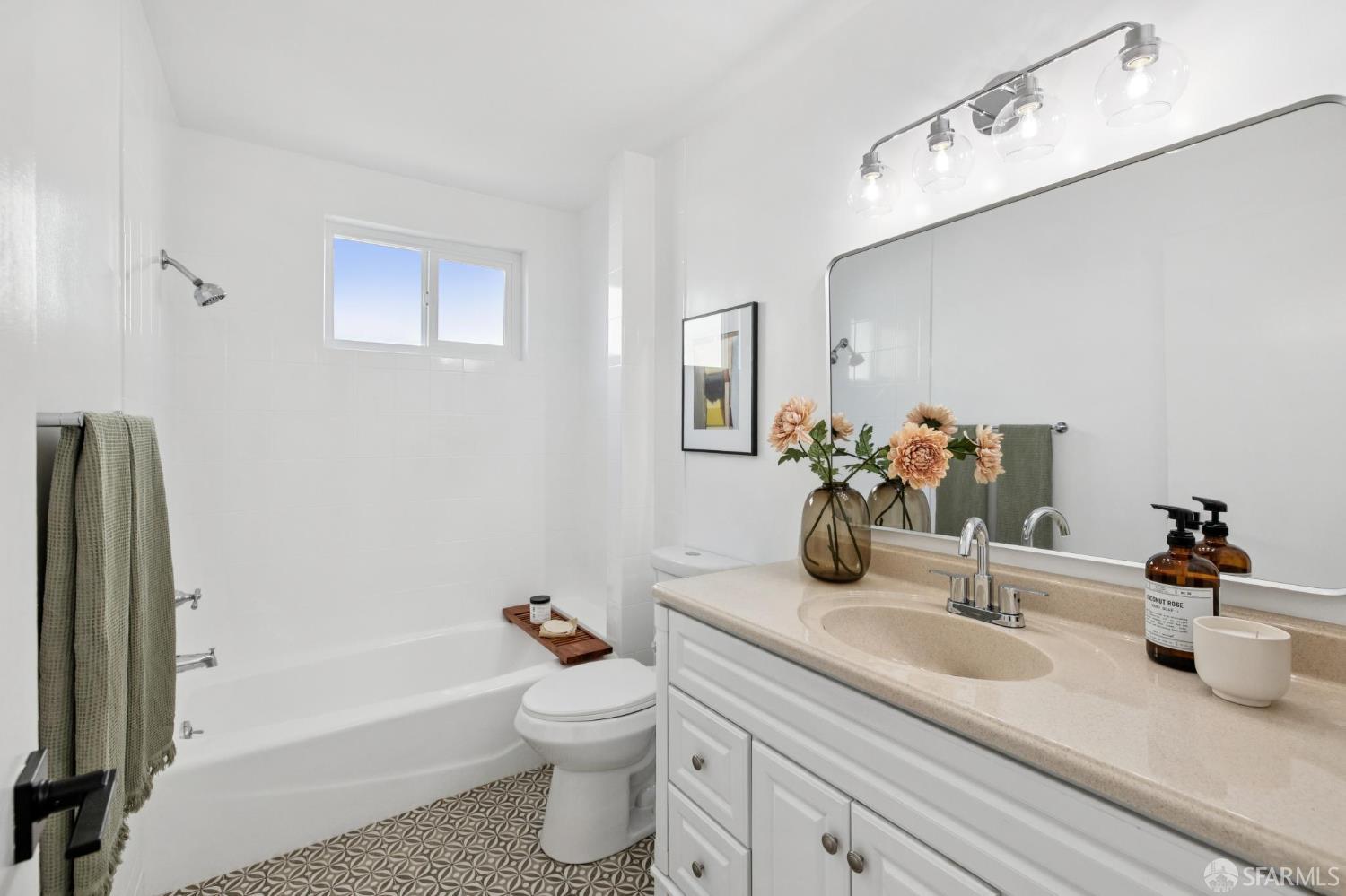 Detail Gallery Image 31 of 63 For 941 Norton St, San Mateo,  CA 94401 - 3 Beds | 1/1 Baths