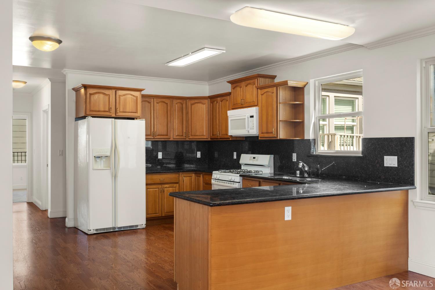 Detail Gallery Image 9 of 64 For 4108 Moraga St, San Francisco,  CA 94122 - – Beds | – Baths