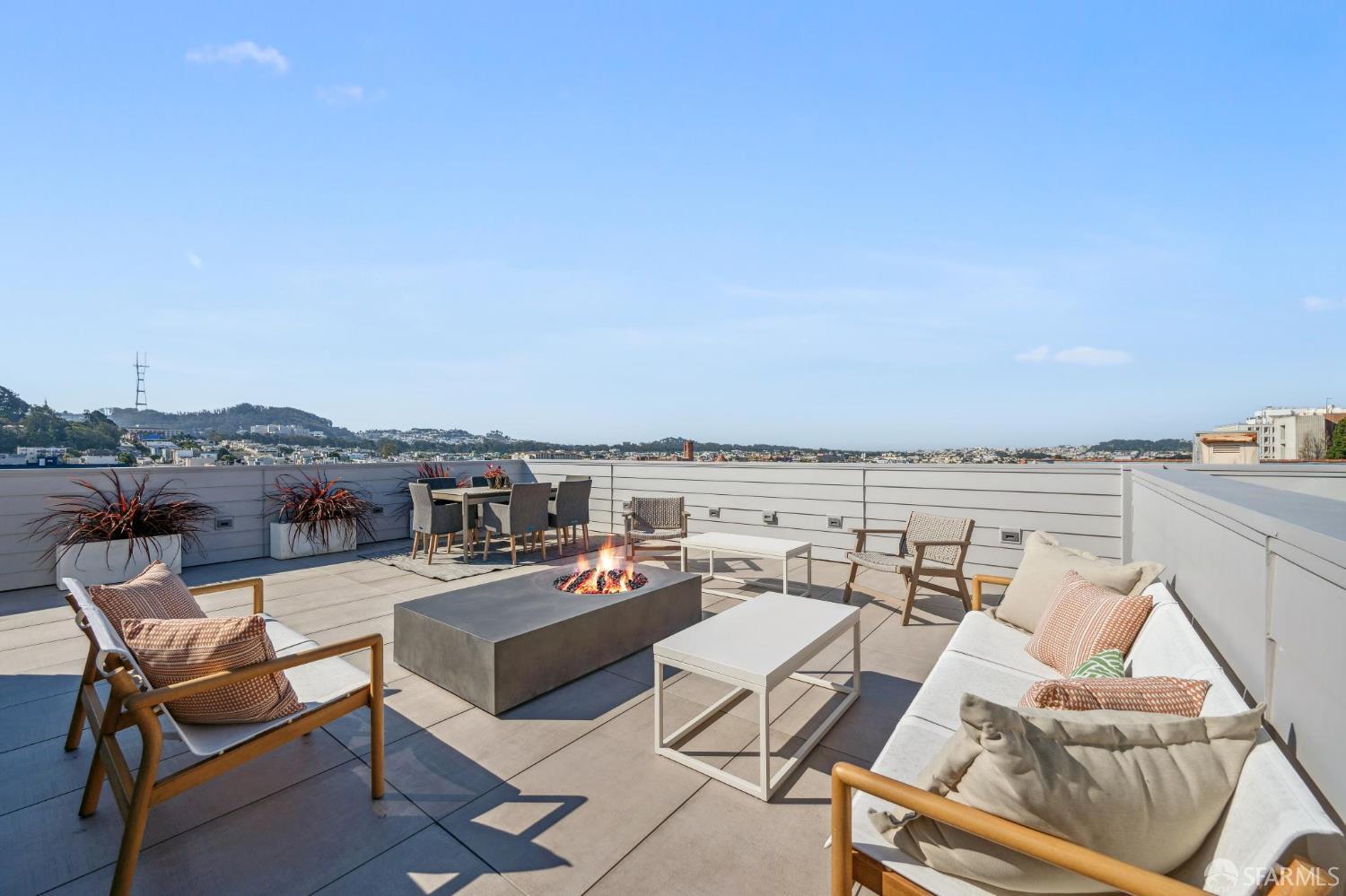 Detail Gallery Image 44 of 47 For 3657 California St, San Francisco,  CA 94118 - 3 Beds | 3 Baths