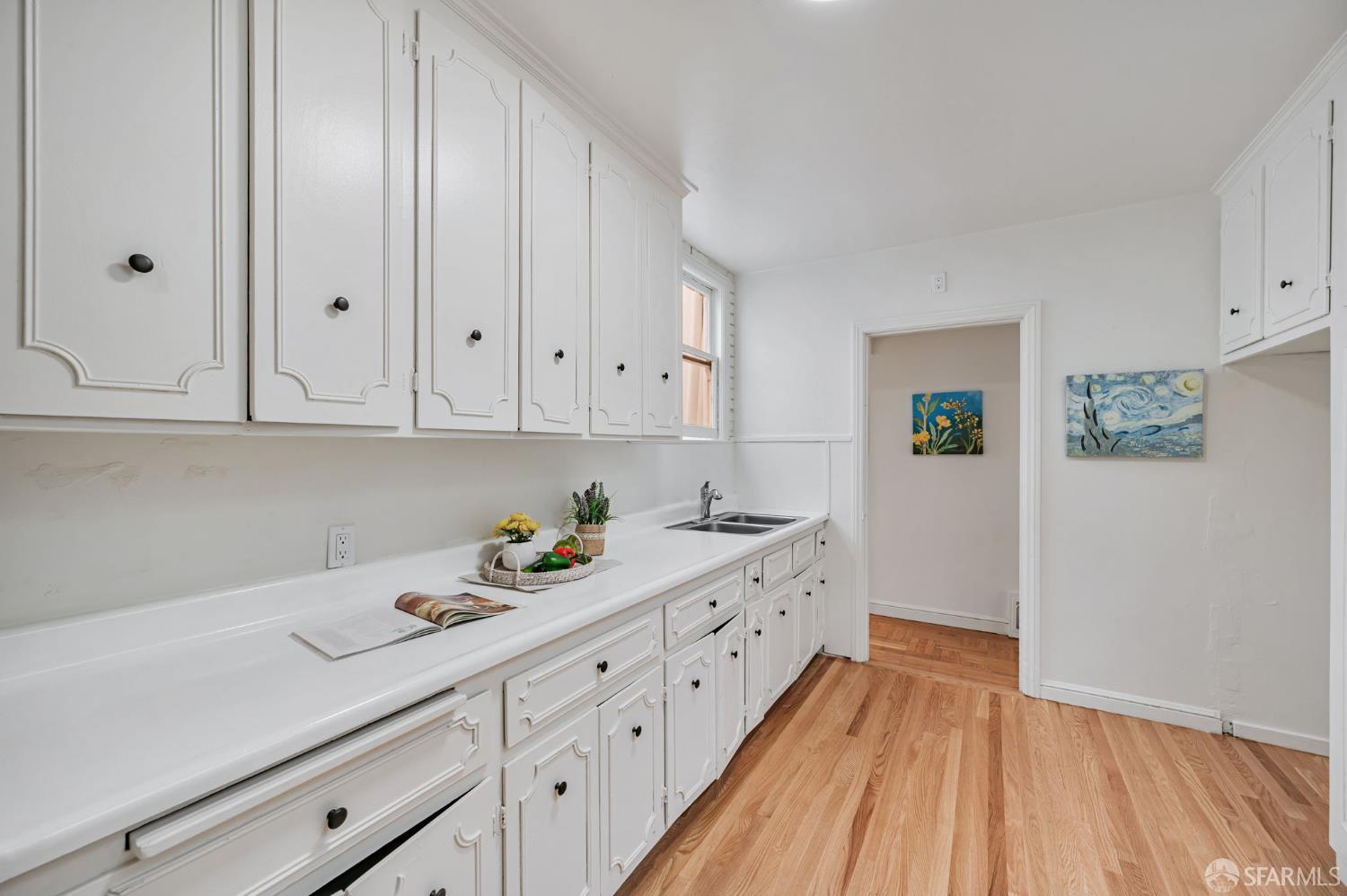 Detail Gallery Image 13 of 38 For 32 Santa Fe Ave, San Francisco,  CA 94124 - 3 Beds | 1/1 Baths
