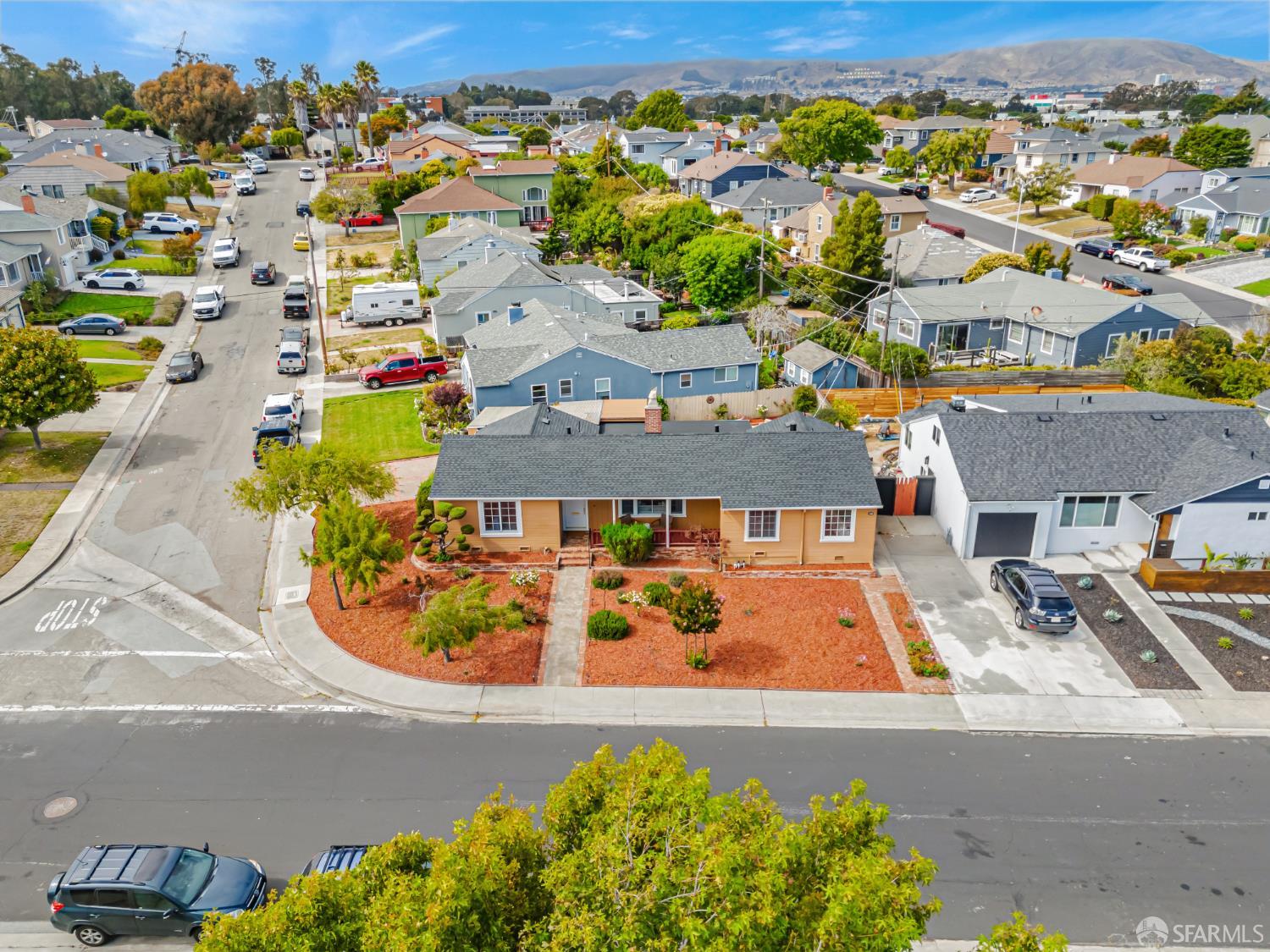 Detail Gallery Image 4 of 45 For 1280 Kains Ave, San Bruno,  CA 94066 - 3 Beds | 2 Baths
