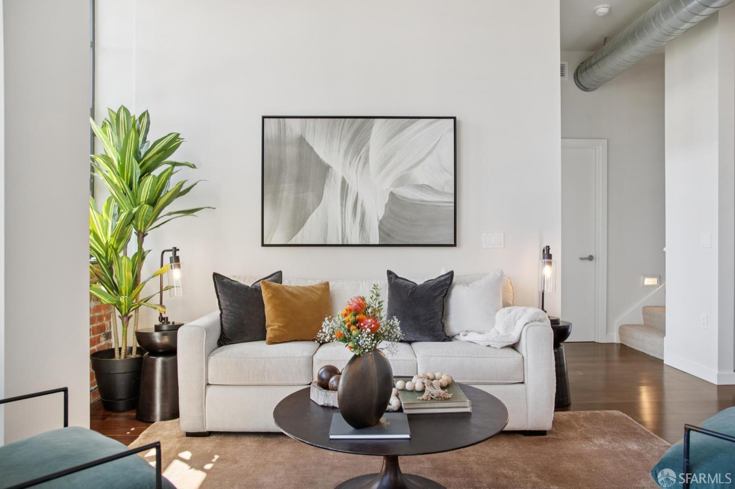 Detail Gallery Image 5 of 56 For 2101 Bryant St #306,  San Francisco,  CA 94110 - 3 Beds | 3 Baths